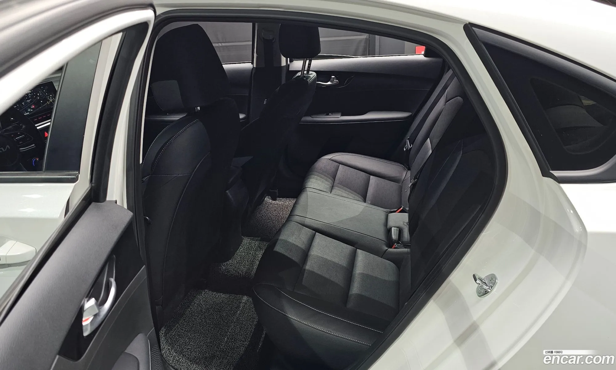 Kia K3 2023 — 5