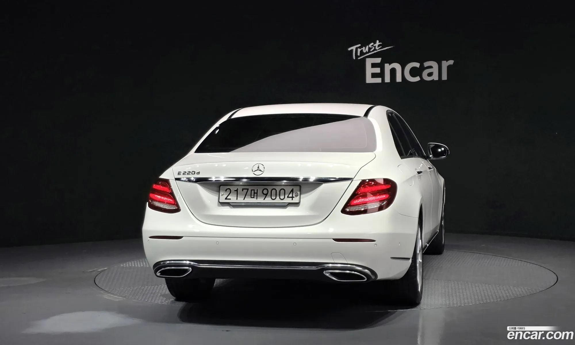 Mercedes-Benz E-Class W213 2019 WDDZF0EB5KA650977 — 12