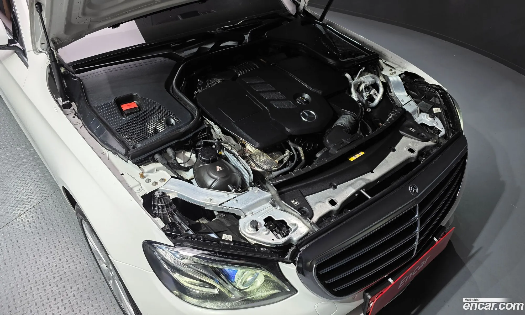Mercedes-Benz E-Class W213 2019 WDDZF0EB5KA650977 — 13