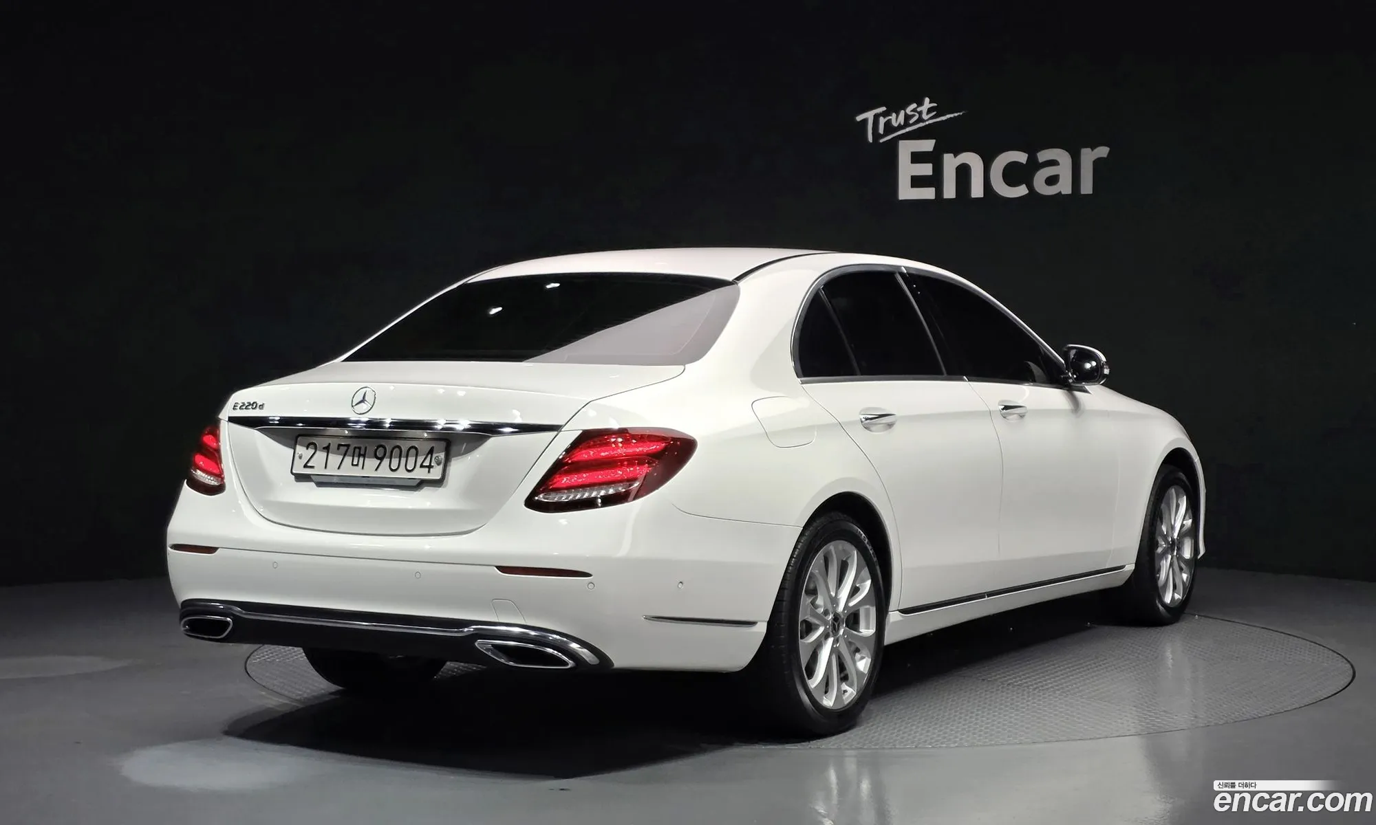 Mercedes-Benz E-Class W213 2019 WDDZF0EB5KA650977 — 4