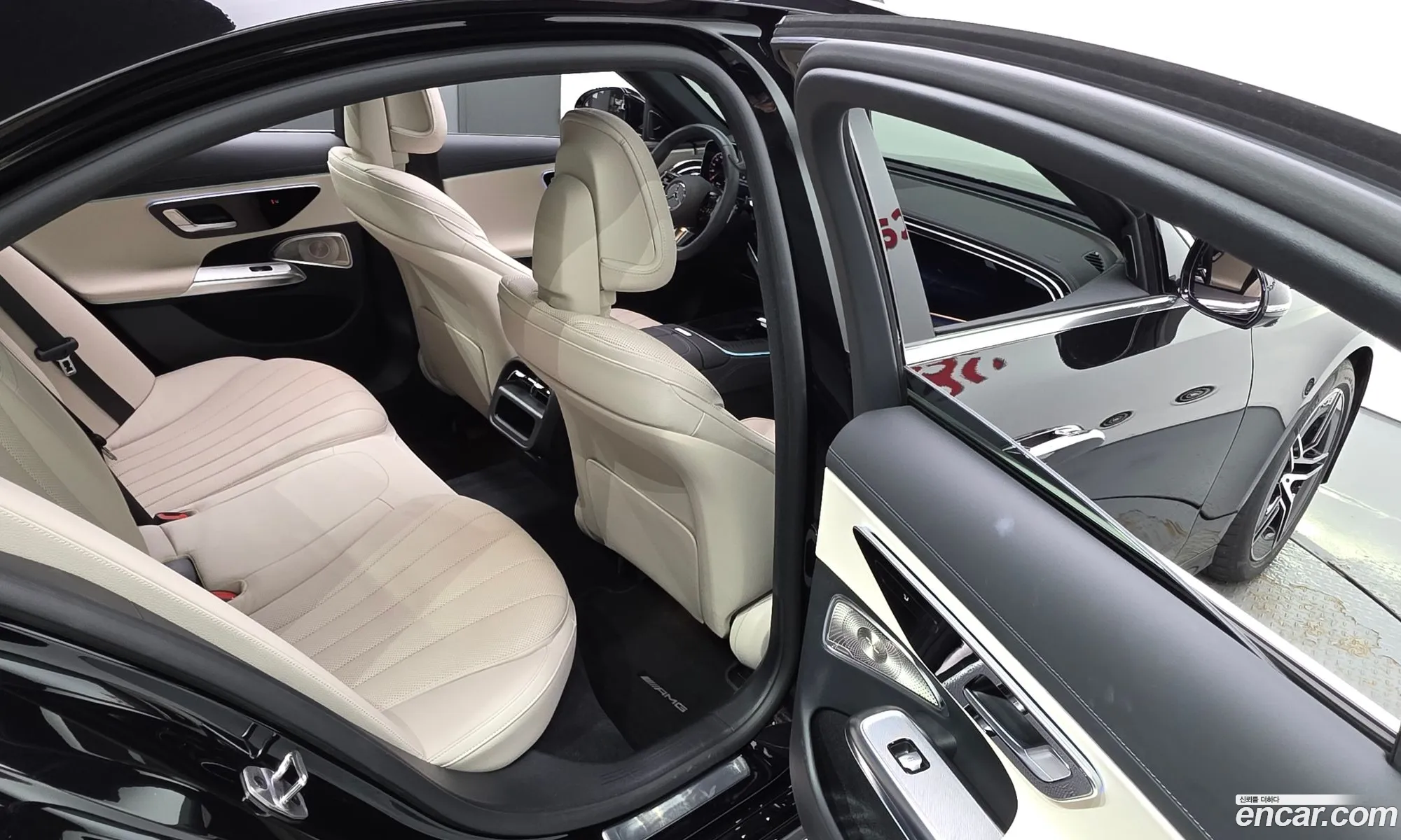 Mercedes-Benz E-Class W214 2025 — 18