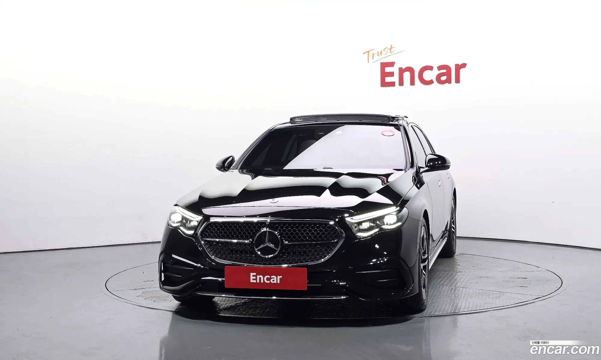 Mercedes-Benz E-Class W214 2025 — 4