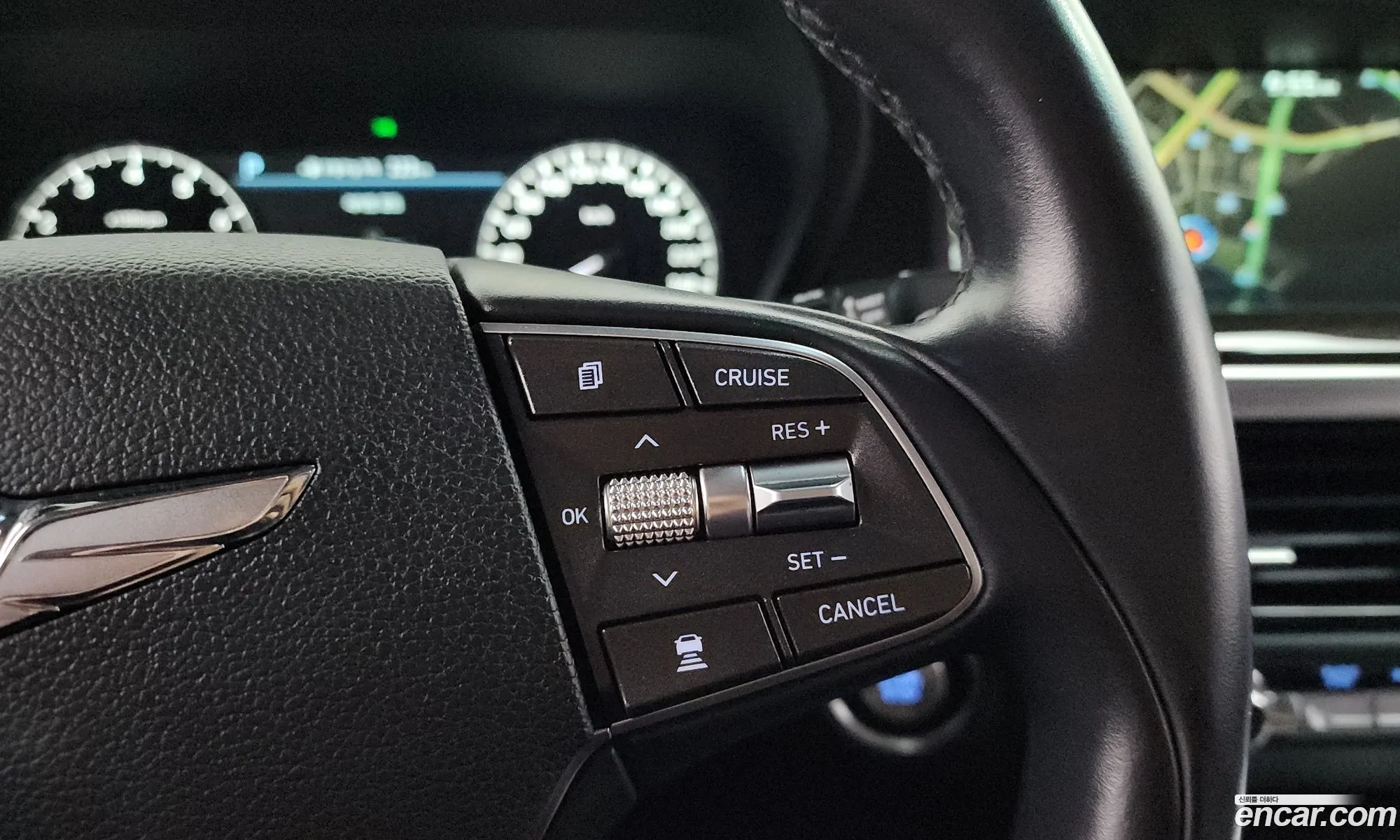 Genesis EQ900 2017 — 24