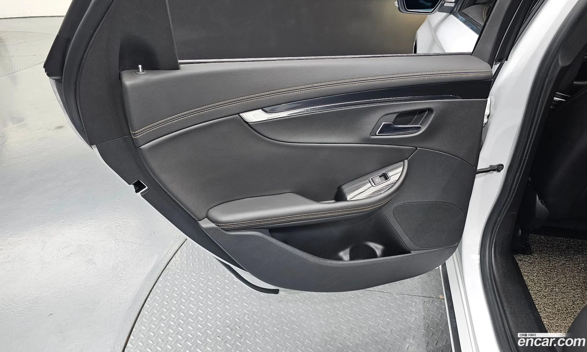 Chevrolet (GM Daewoo) Impala 2016 — 19