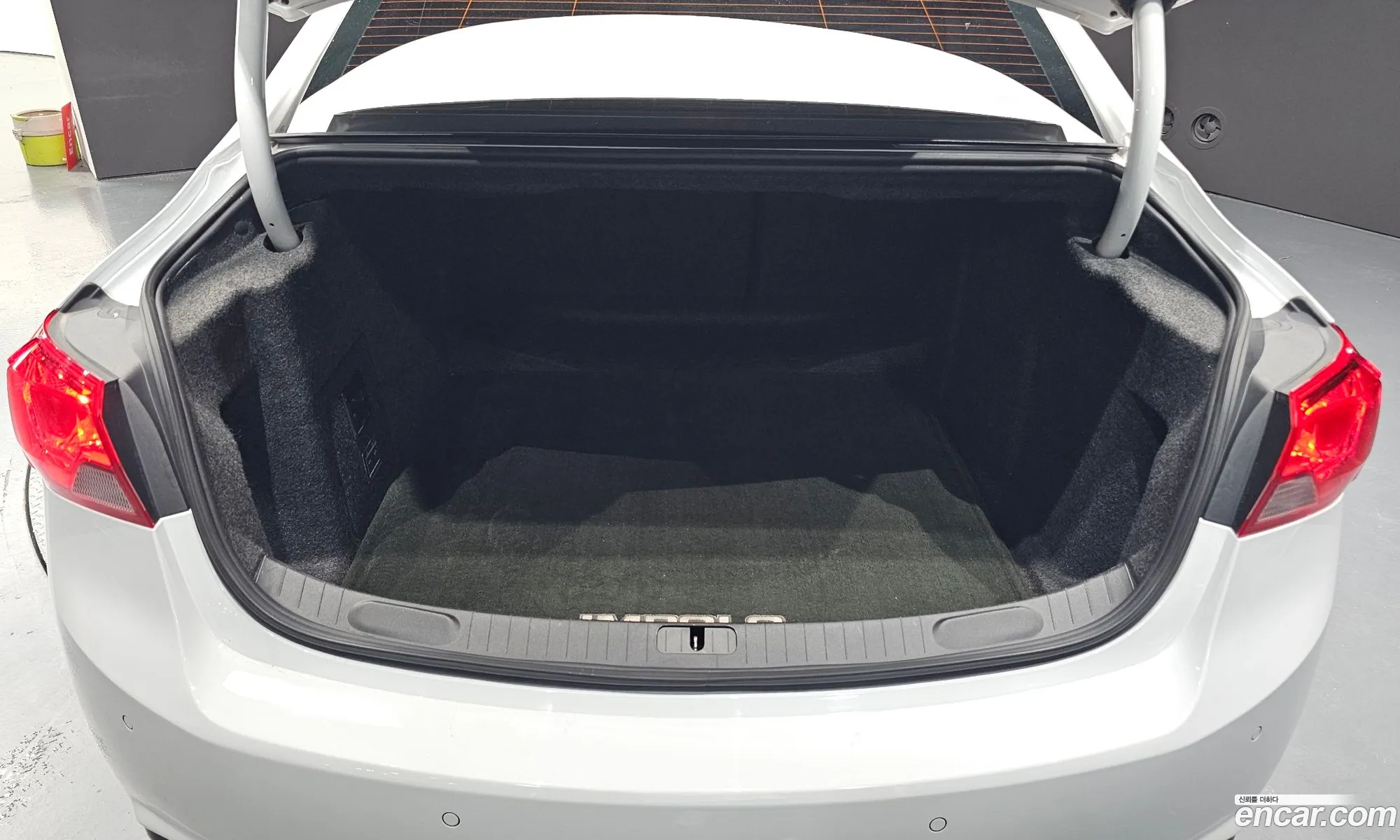 Chevrolet (GM Daewoo) Impala 2016 — 27