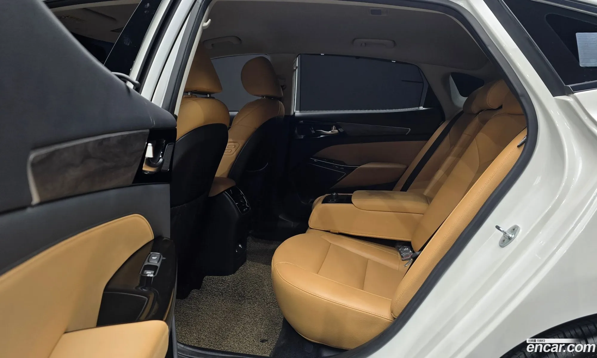 Kia K7 Premier 2020 — 28