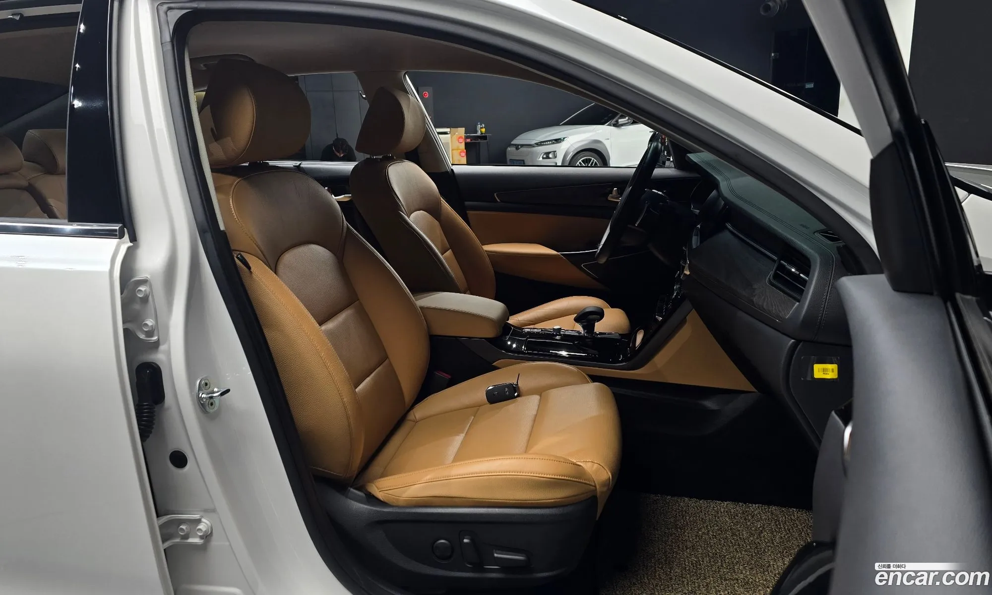 Kia K7 Premier 2020 — 16