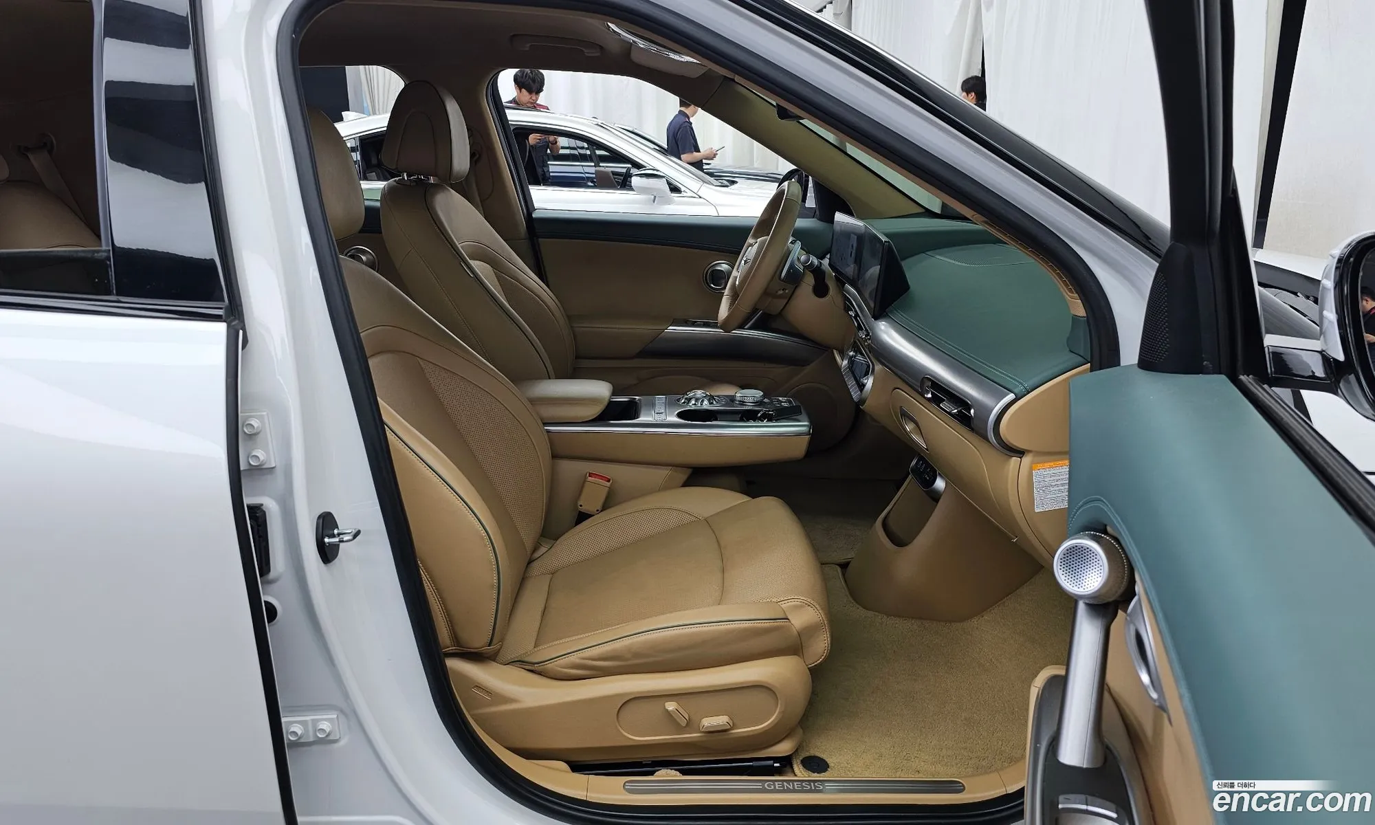 Genesis GV60 2022 — 5