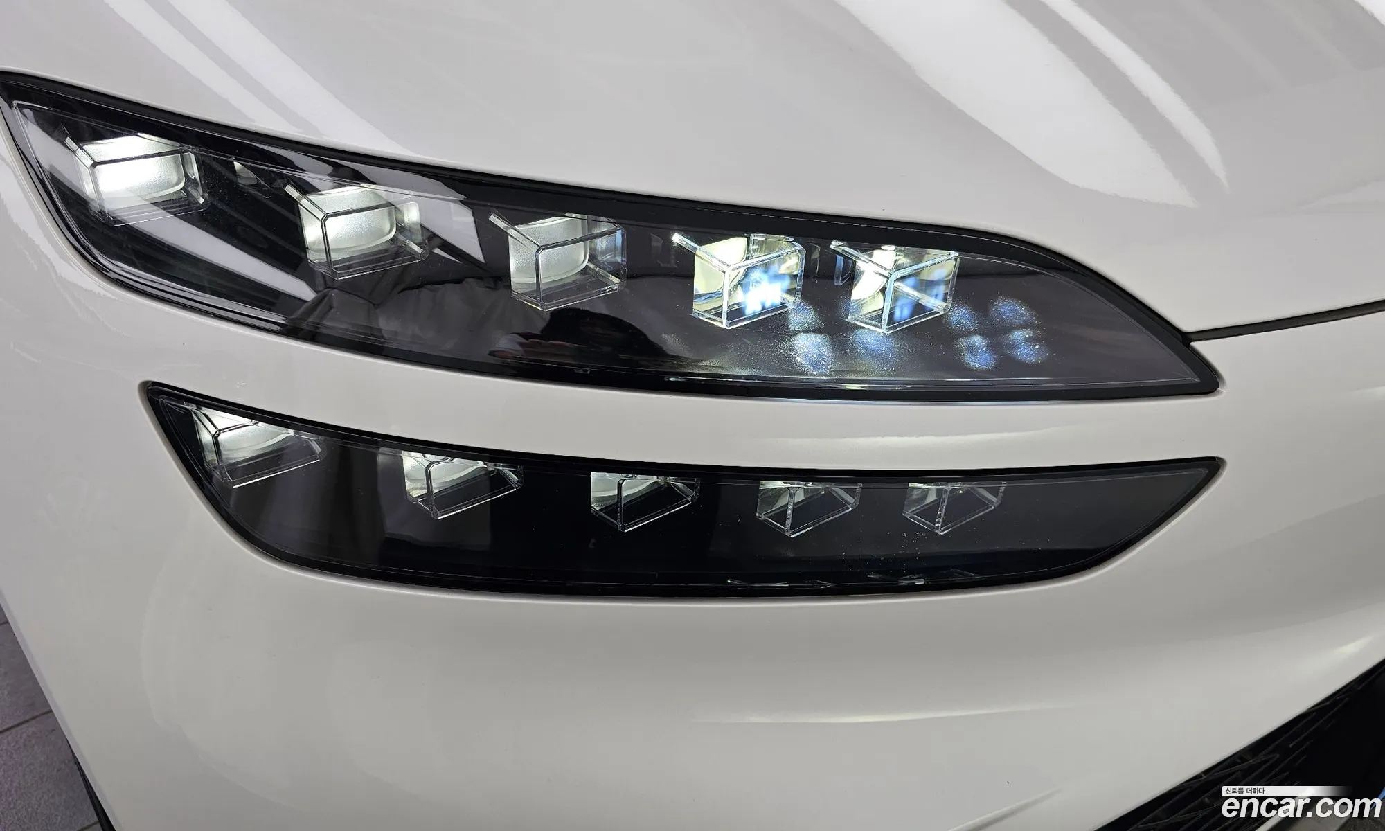 Genesis GV60 2022 — 3