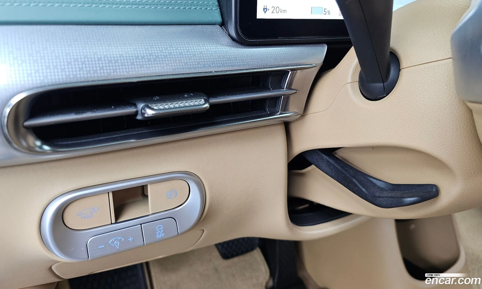 Genesis GV60 2022 — 18