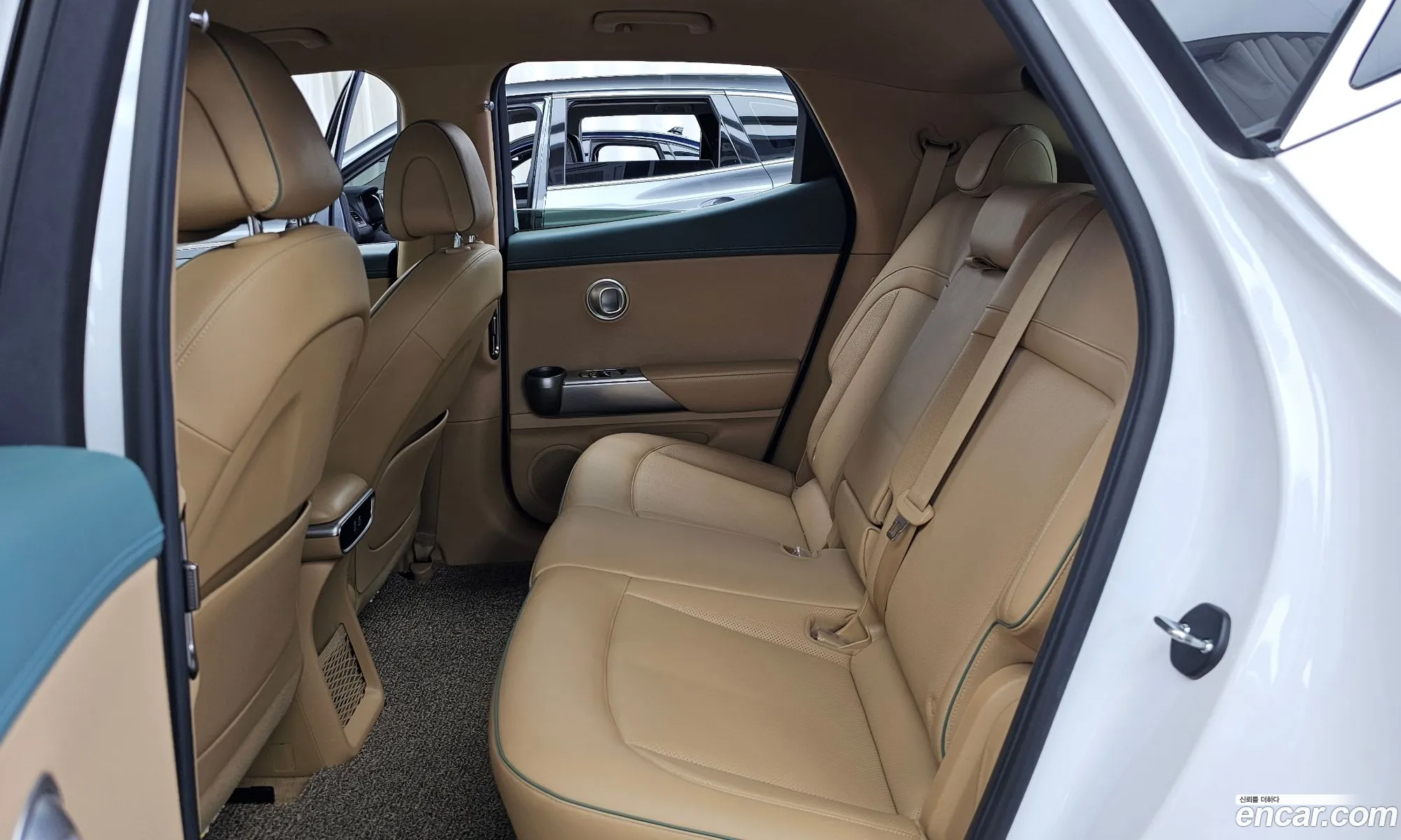 Genesis GV60 2022 — 22