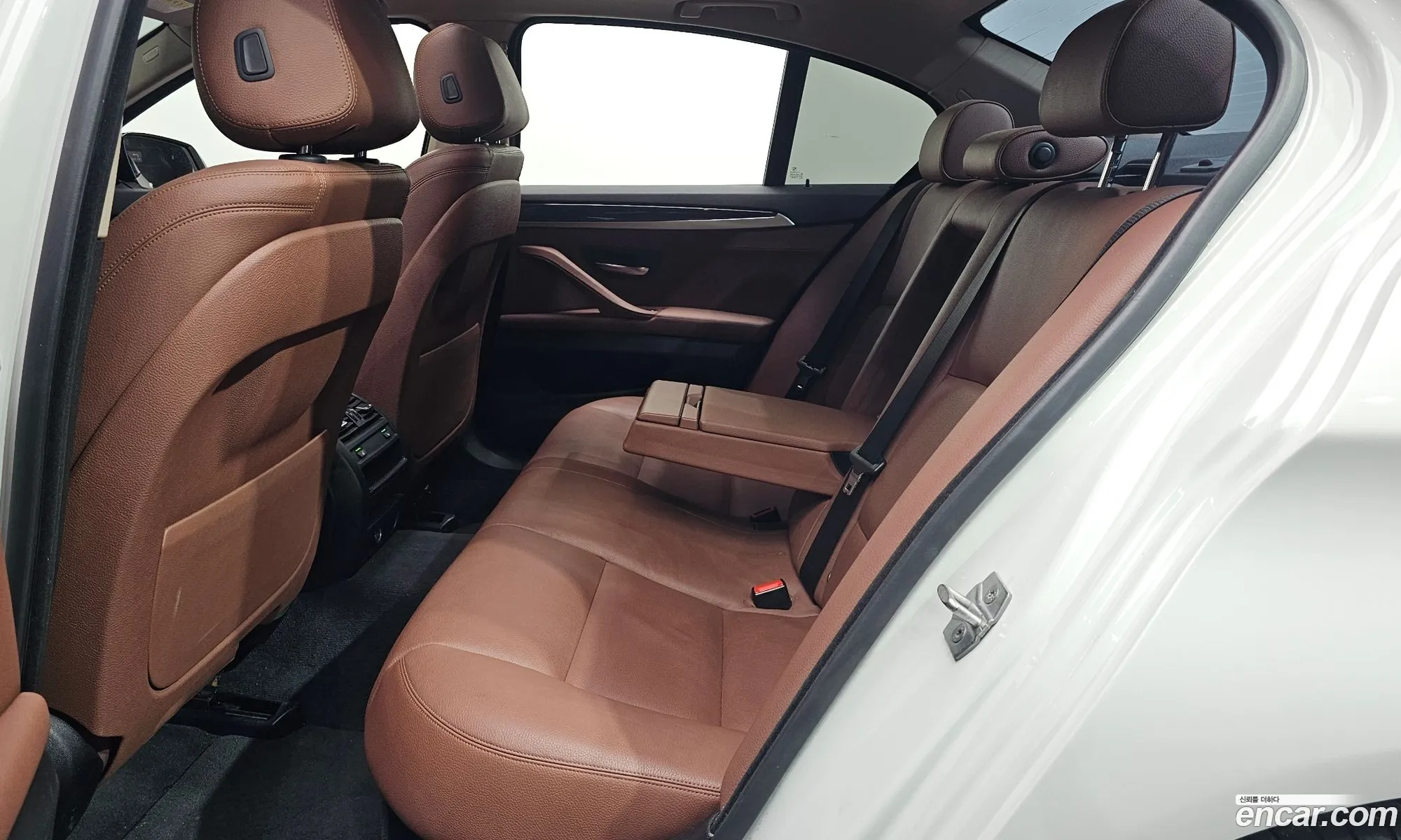 BMW 5 Series 2016 WBA5E7103GG567946 — 10