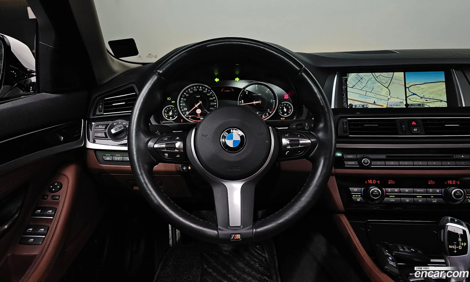 BMW 5 Series 2016 WBA5E7103GG567946 — 30