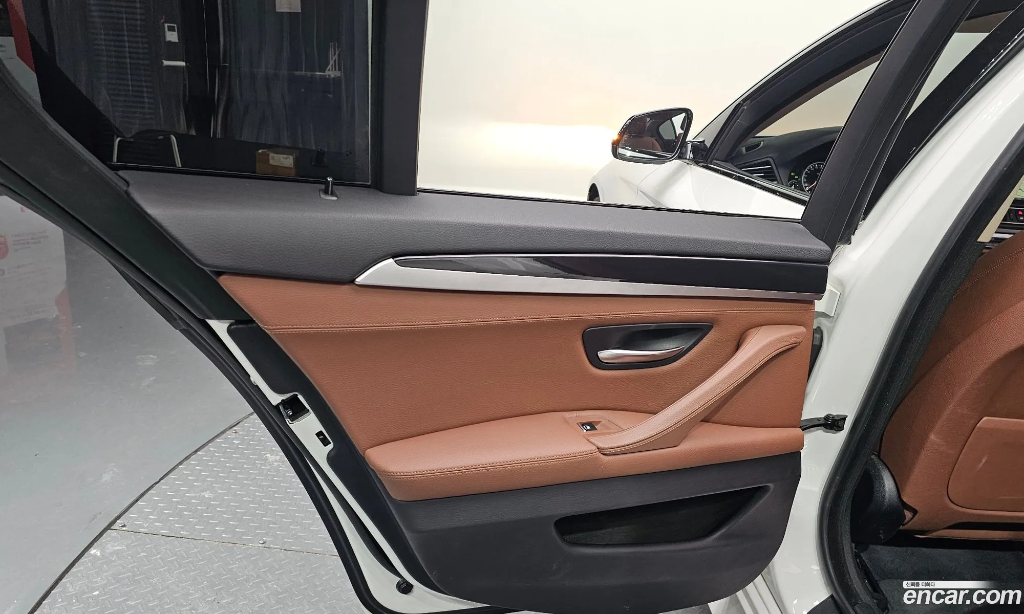 BMW 5 Series 2016 WBA5E7103GG567946 — 19