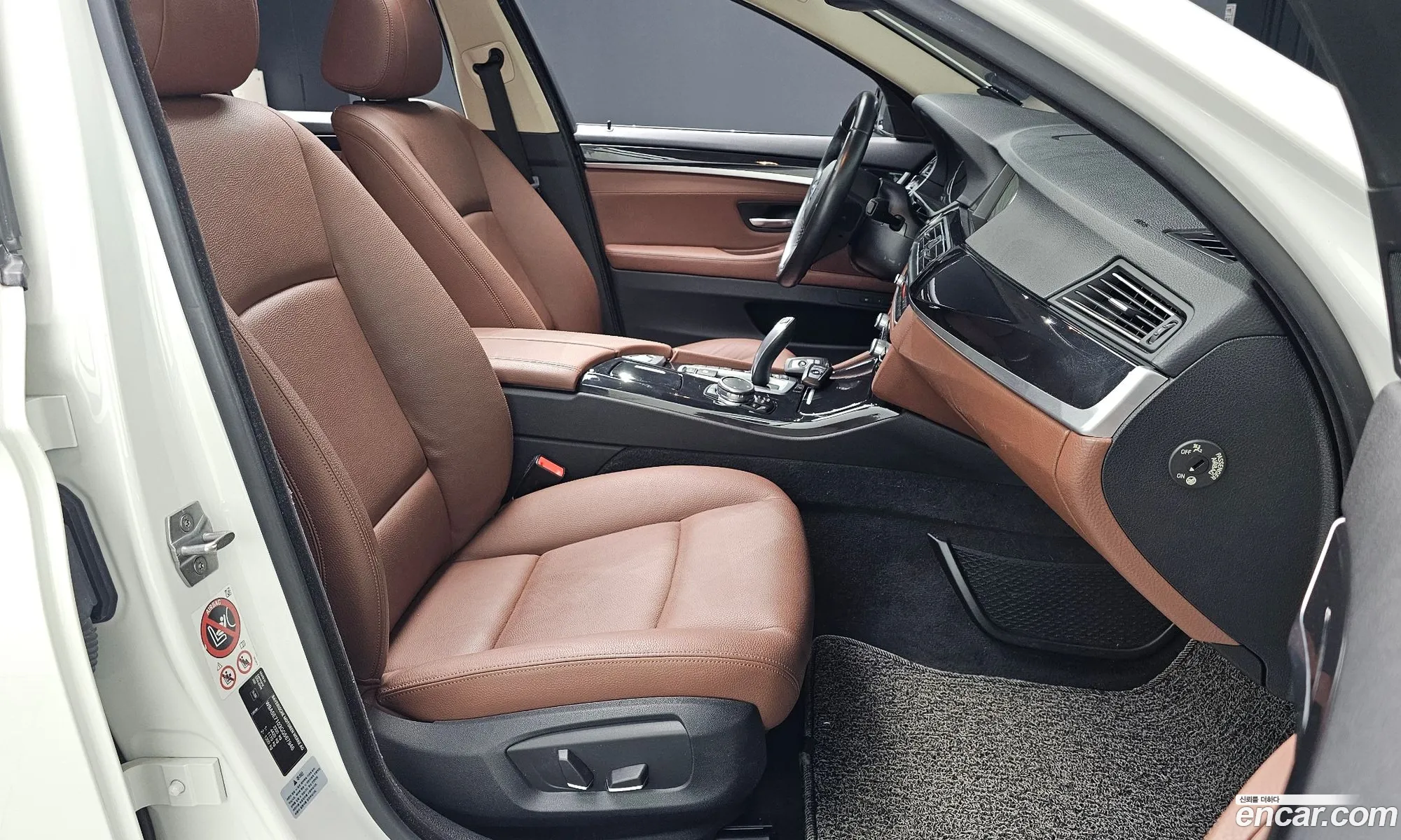 BMW 5 Series 2016 WBA5E7103GG567946 — 3