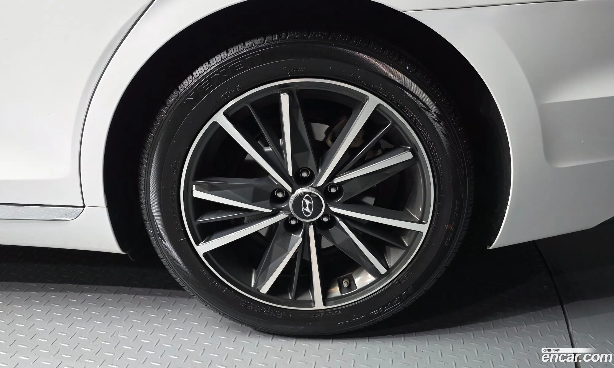 Hyundai Grandeur IG 2020 — 19