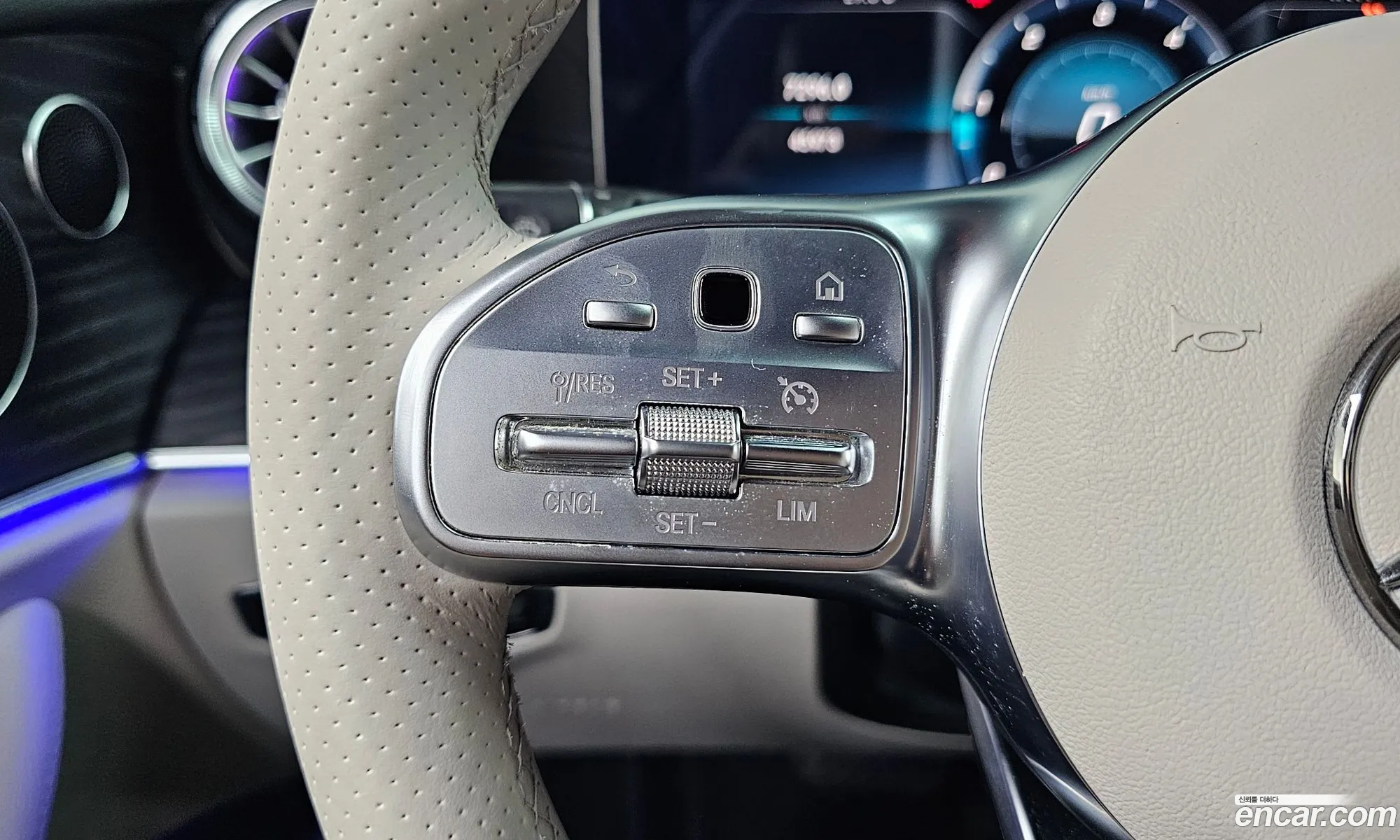 Mercedes-Benz E-Class W213 2020 — 11