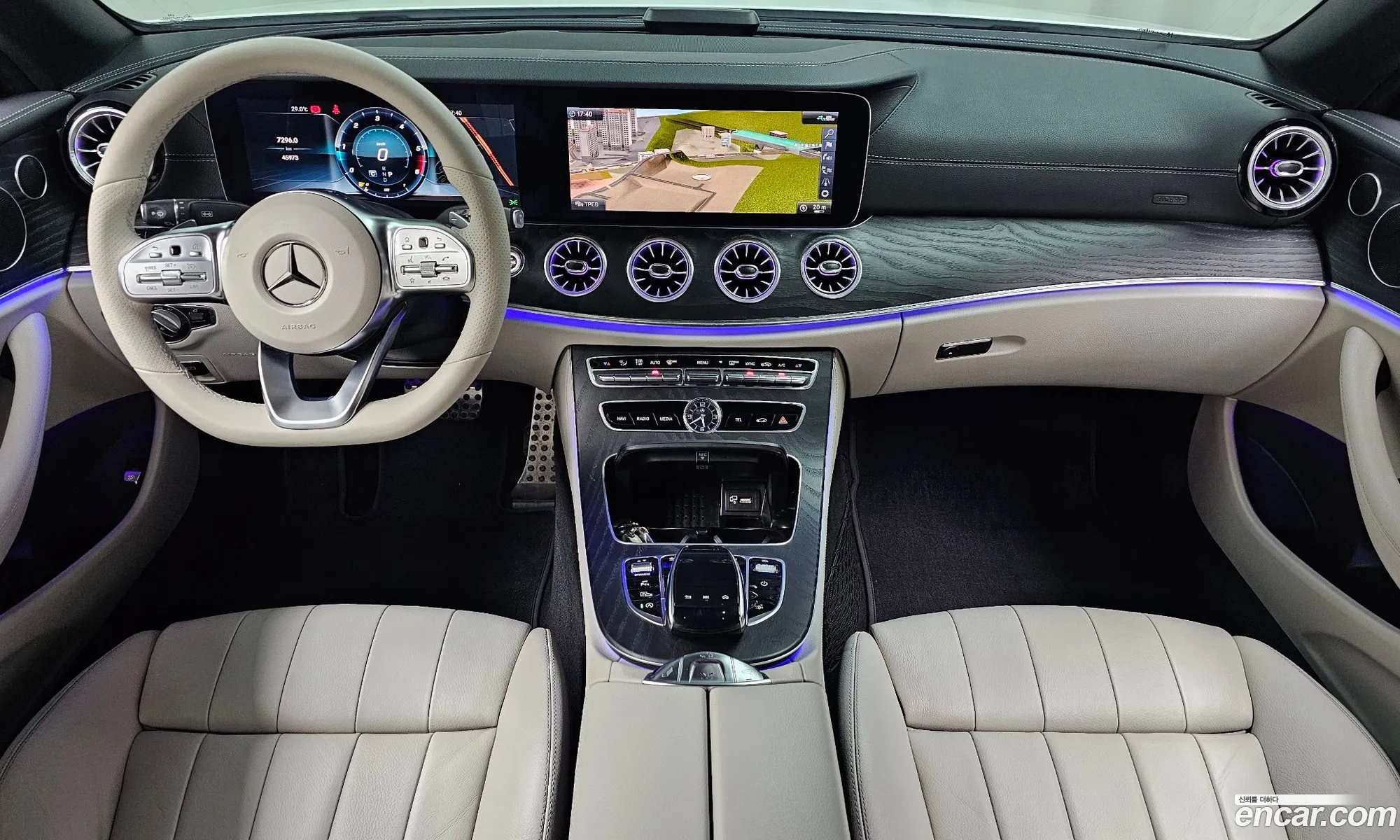 Mercedes-Benz E-Class W213 2020 — 17