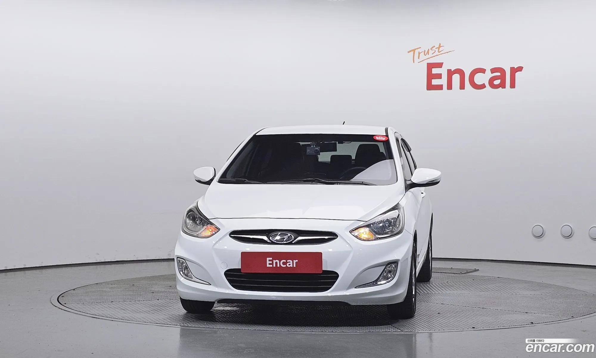 Hyundai Accent 2013 — 5