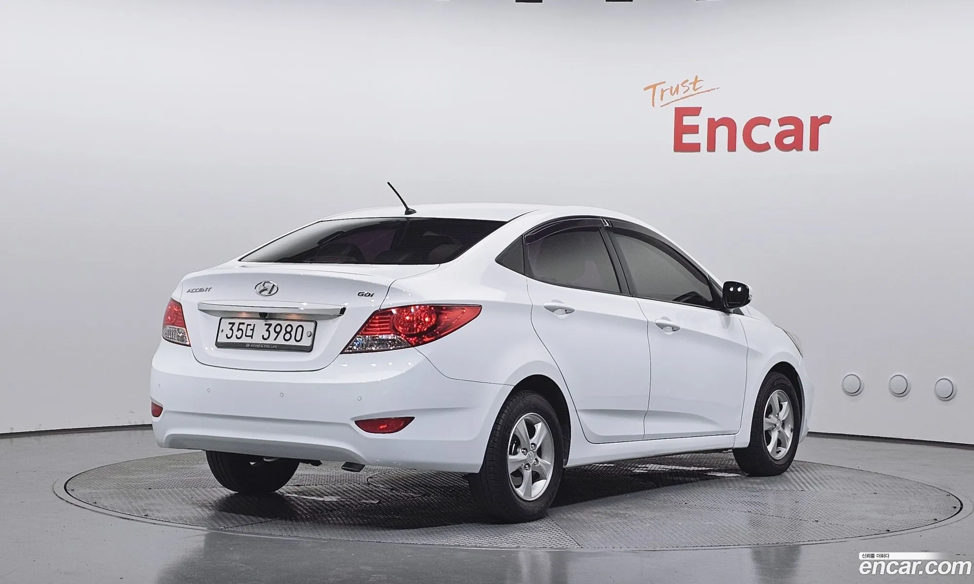 Hyundai Accent 2013 — 23