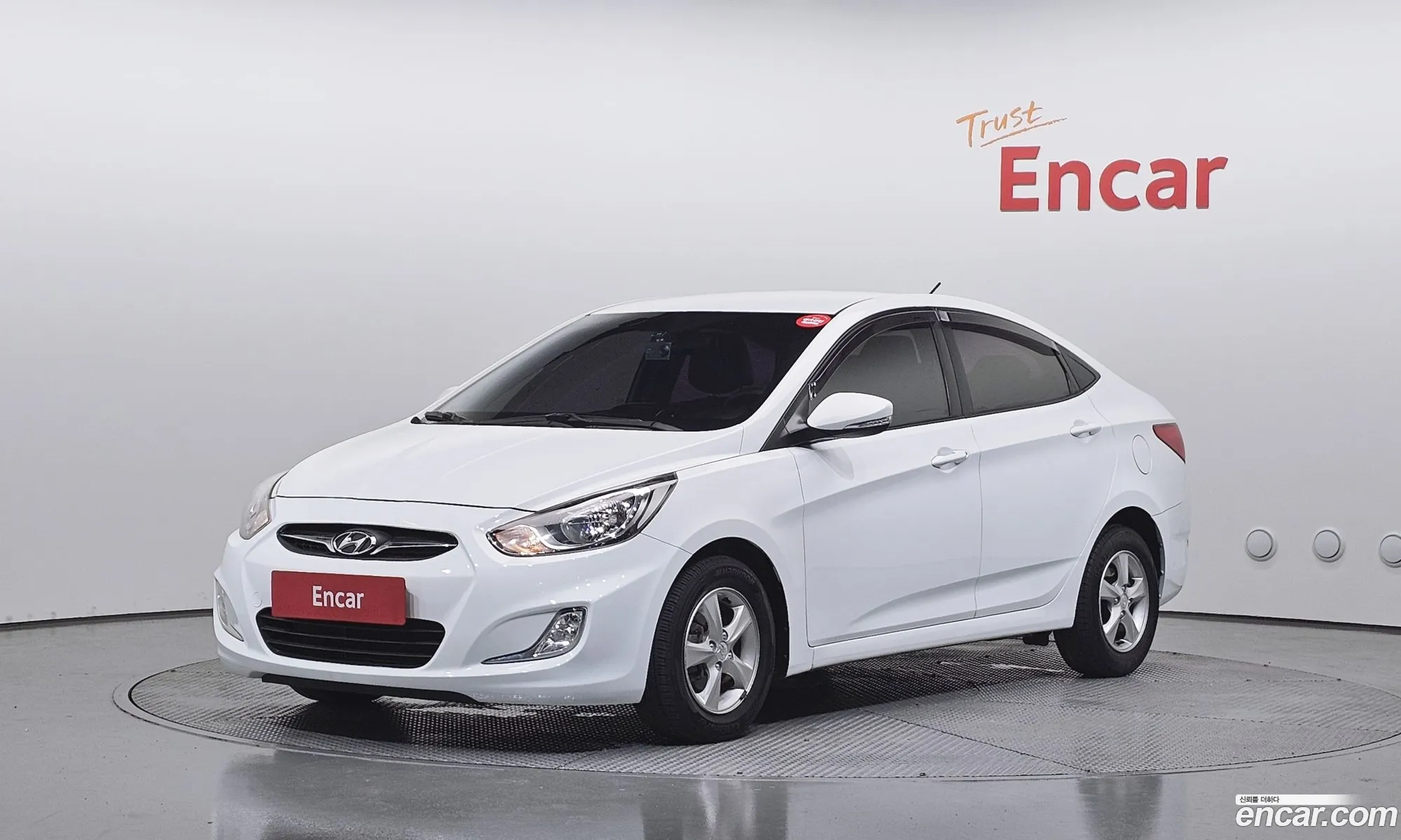 Hyundai Accent 2013 — 26