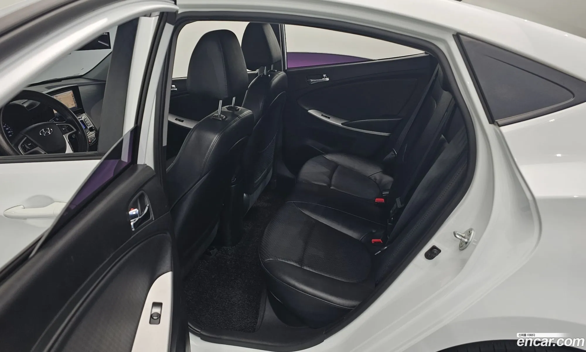 Hyundai Accent 2013 — 4