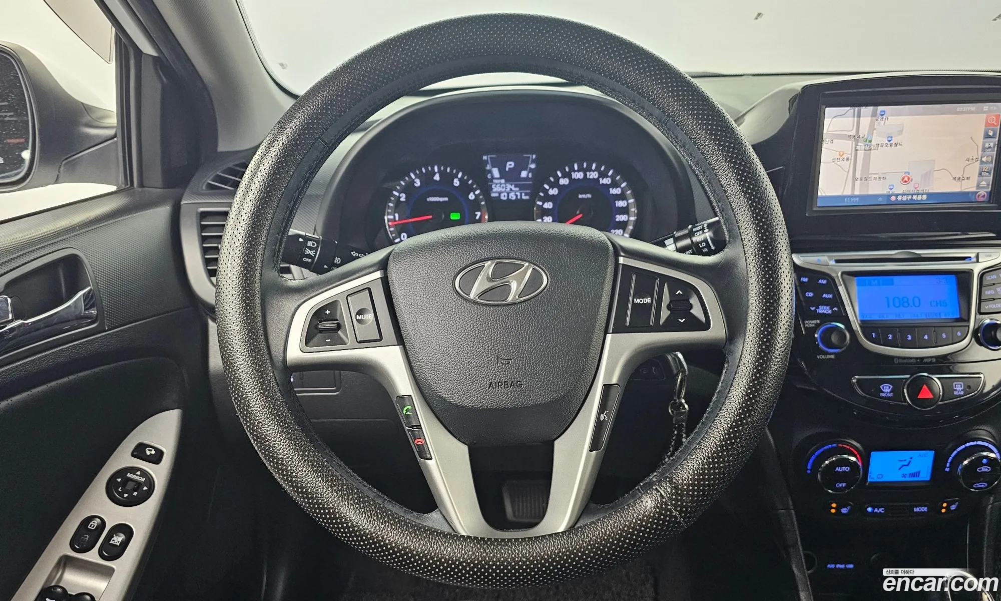 Hyundai Accent 2013 — 25