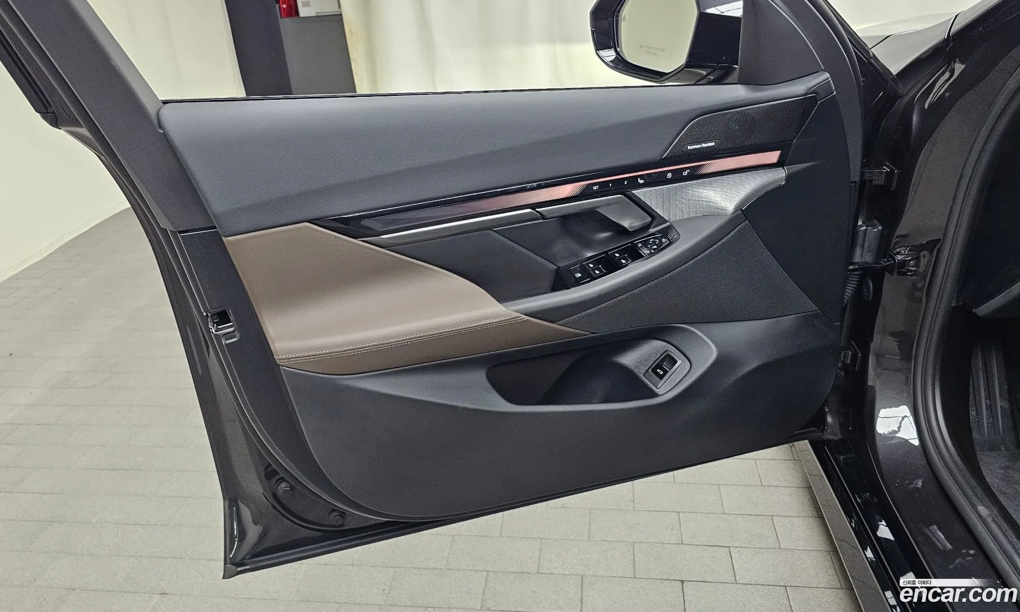 BMW 5 Series 2025 — 13