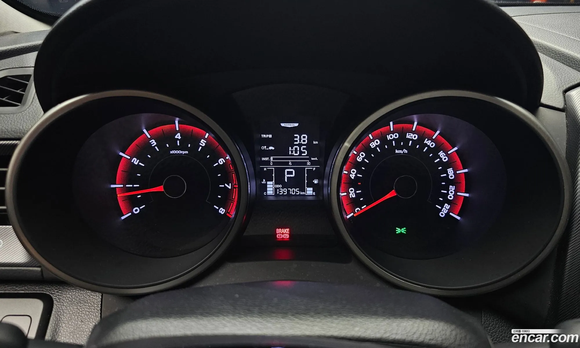 KG Mobility (SsangYong) Tivoli 2017 — 17