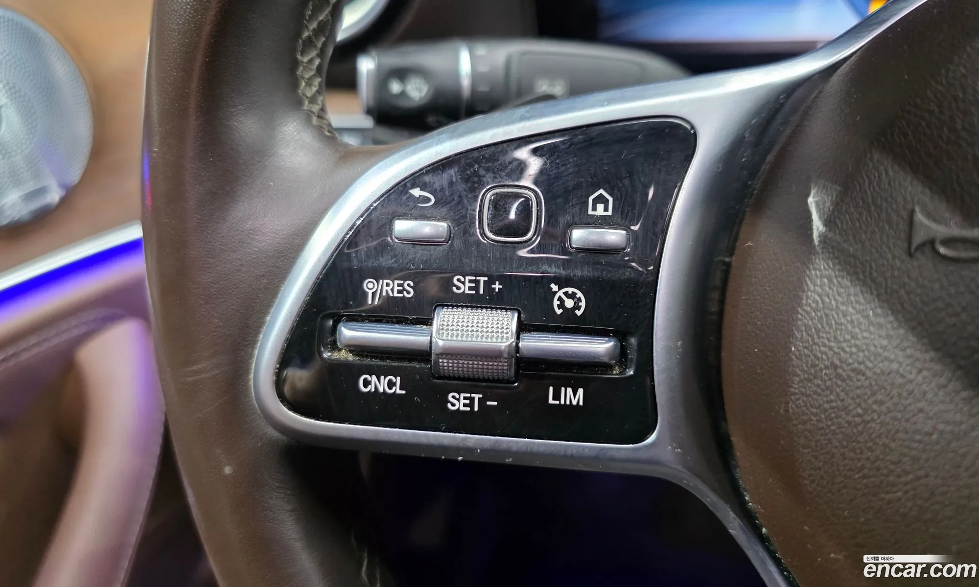 Mercedes-Benz E-Class W213 2018 — 27