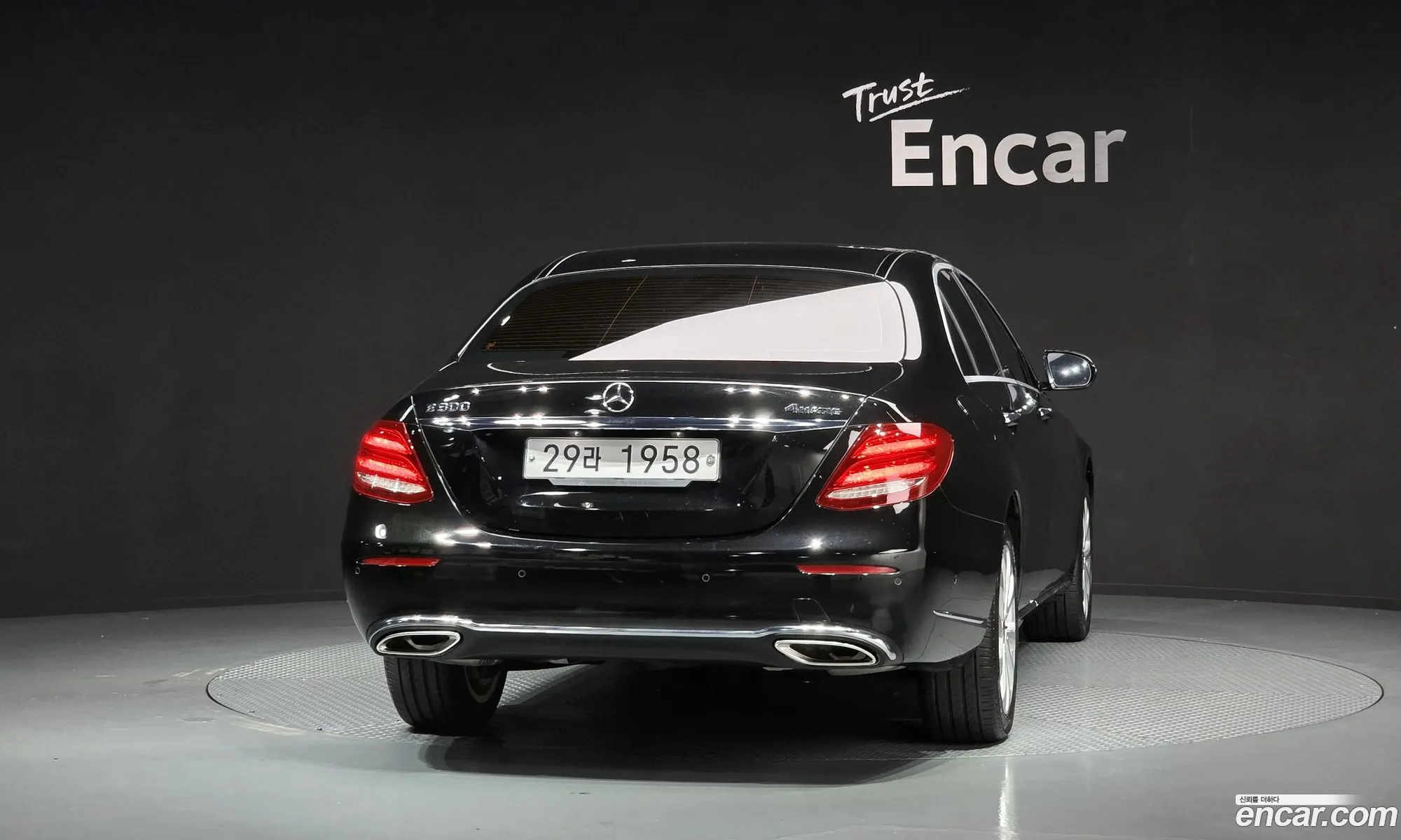 Mercedes-Benz E-Class W213 2018 — 24