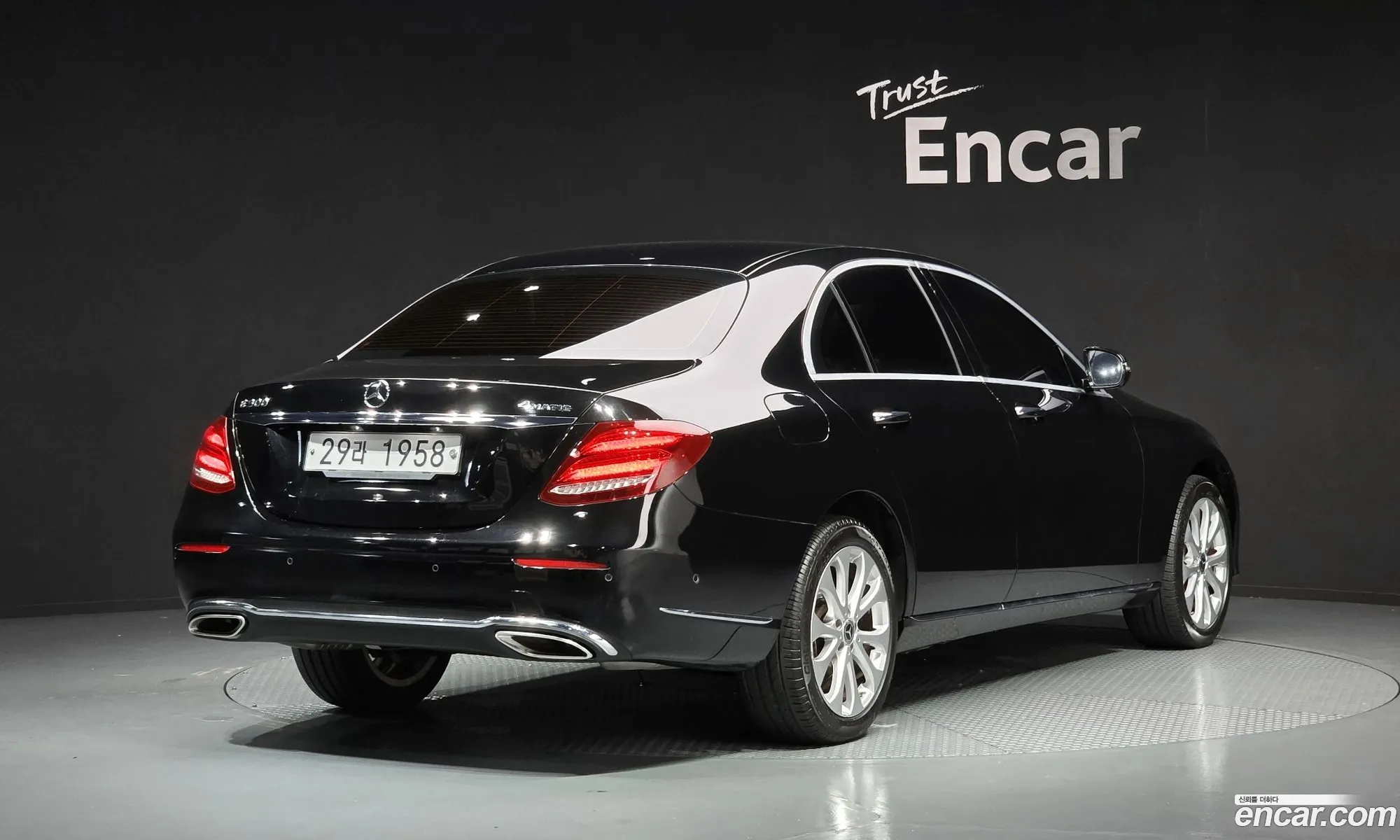 Mercedes-Benz E-Class W213 2018 — 25