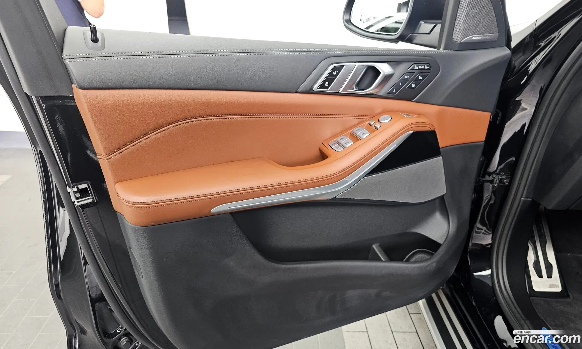 BMW X7 2023 — 38