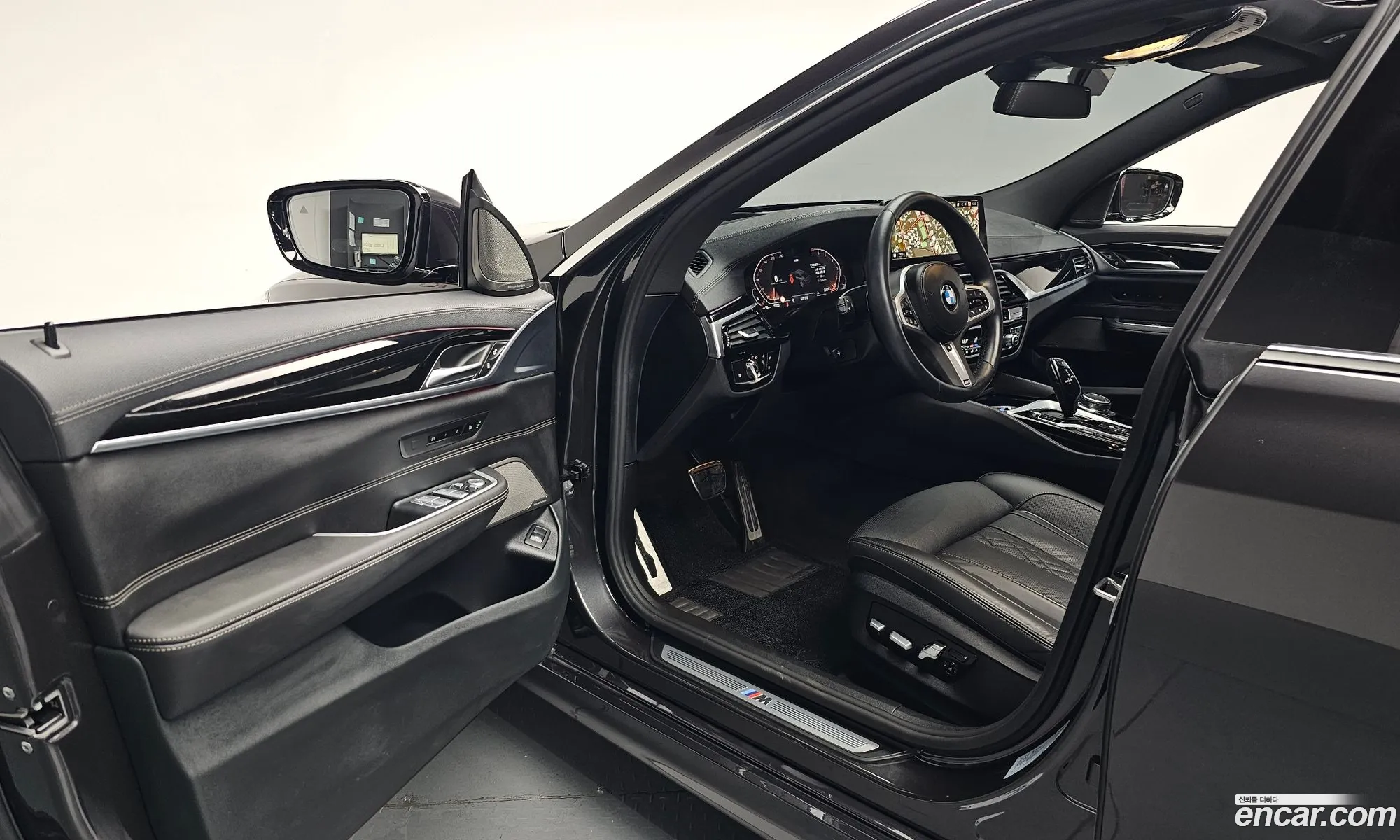 BMW 6 Series GT 2023 — 11