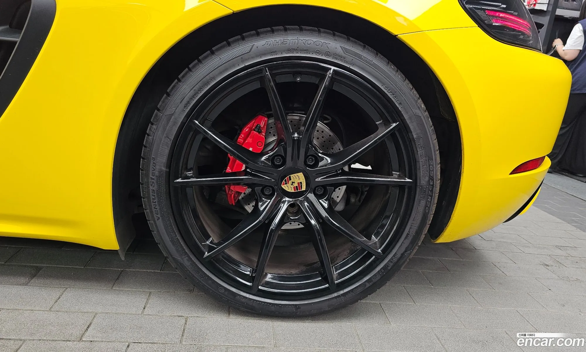 Porsche 718 Boxster 2019 WP0CB2987LS225262 — 32