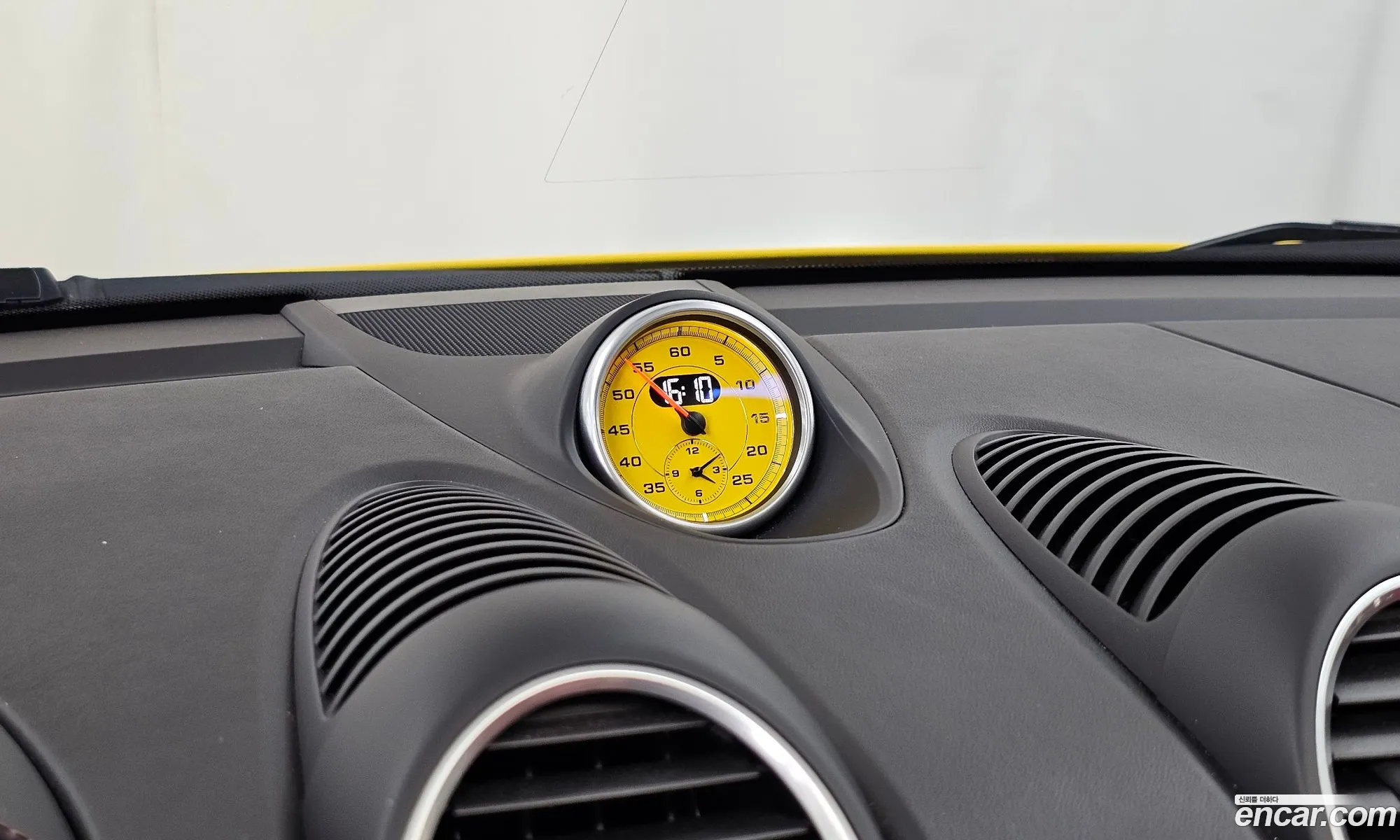 Porsche 718 Boxster 2019 WP0CB2987LS225262 — 33