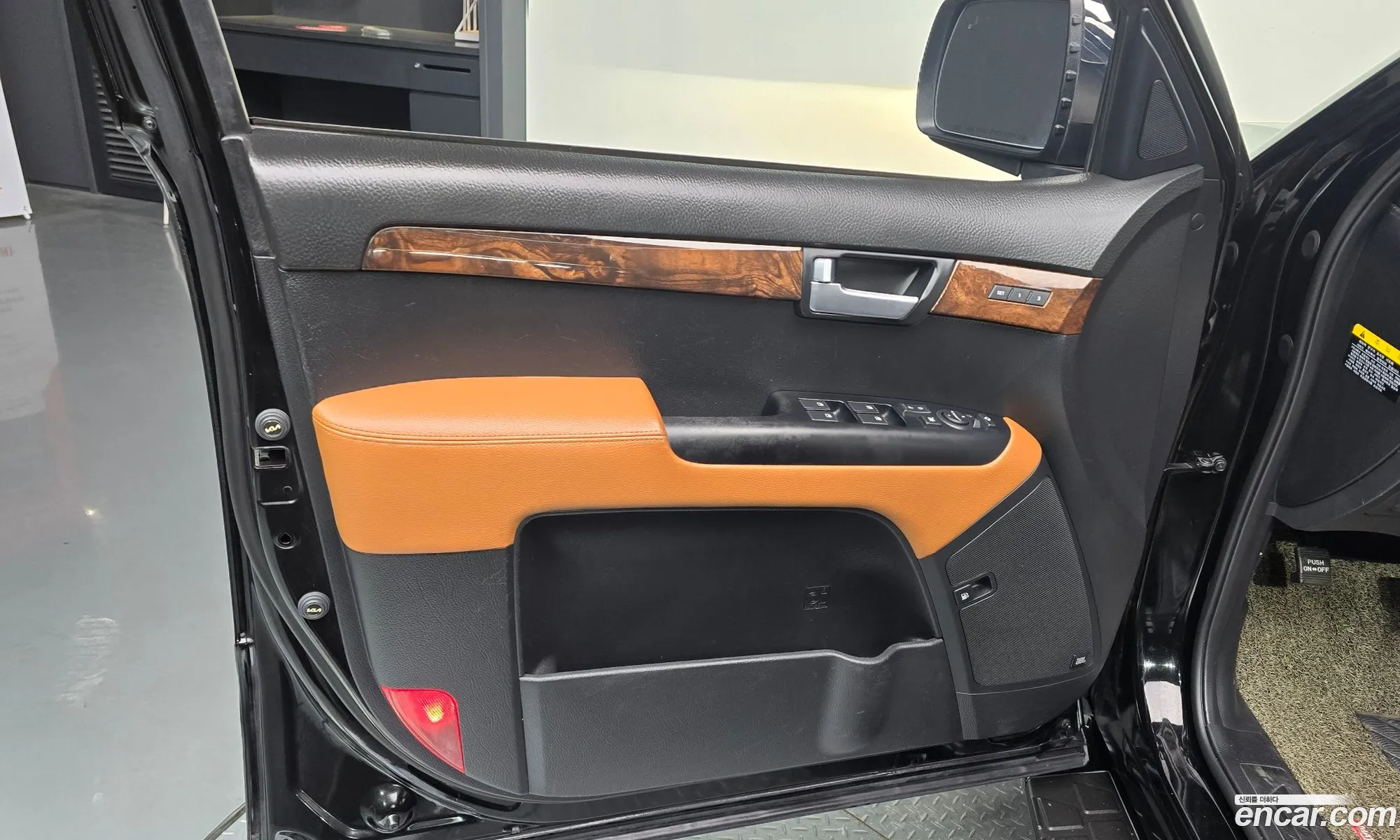 Kia Mohave 2017 — 25