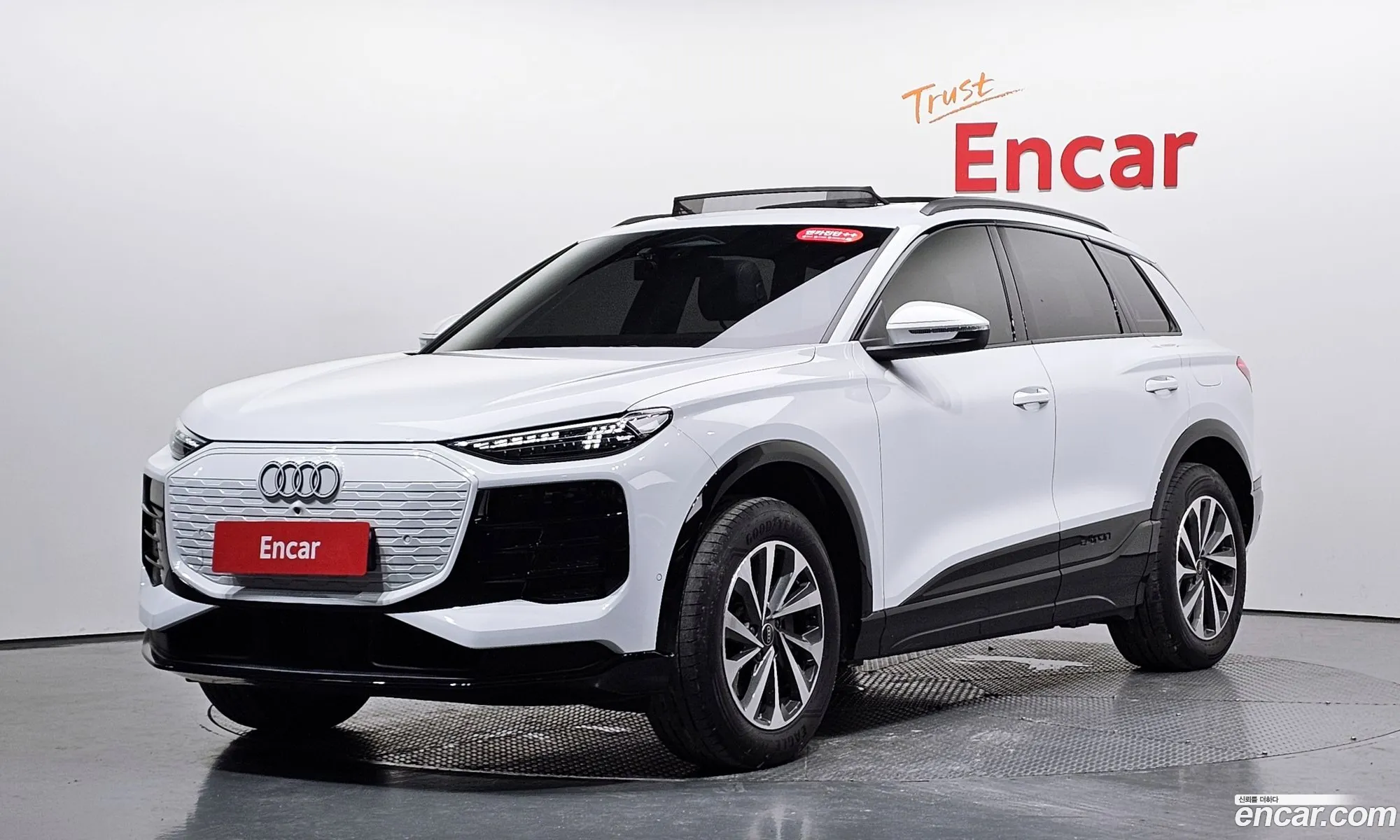 Audi Q6 e-tron 2025 — 25