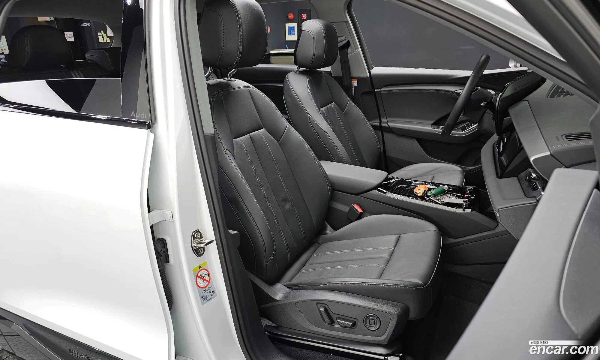Audi Q6 e-tron 2025 — 22