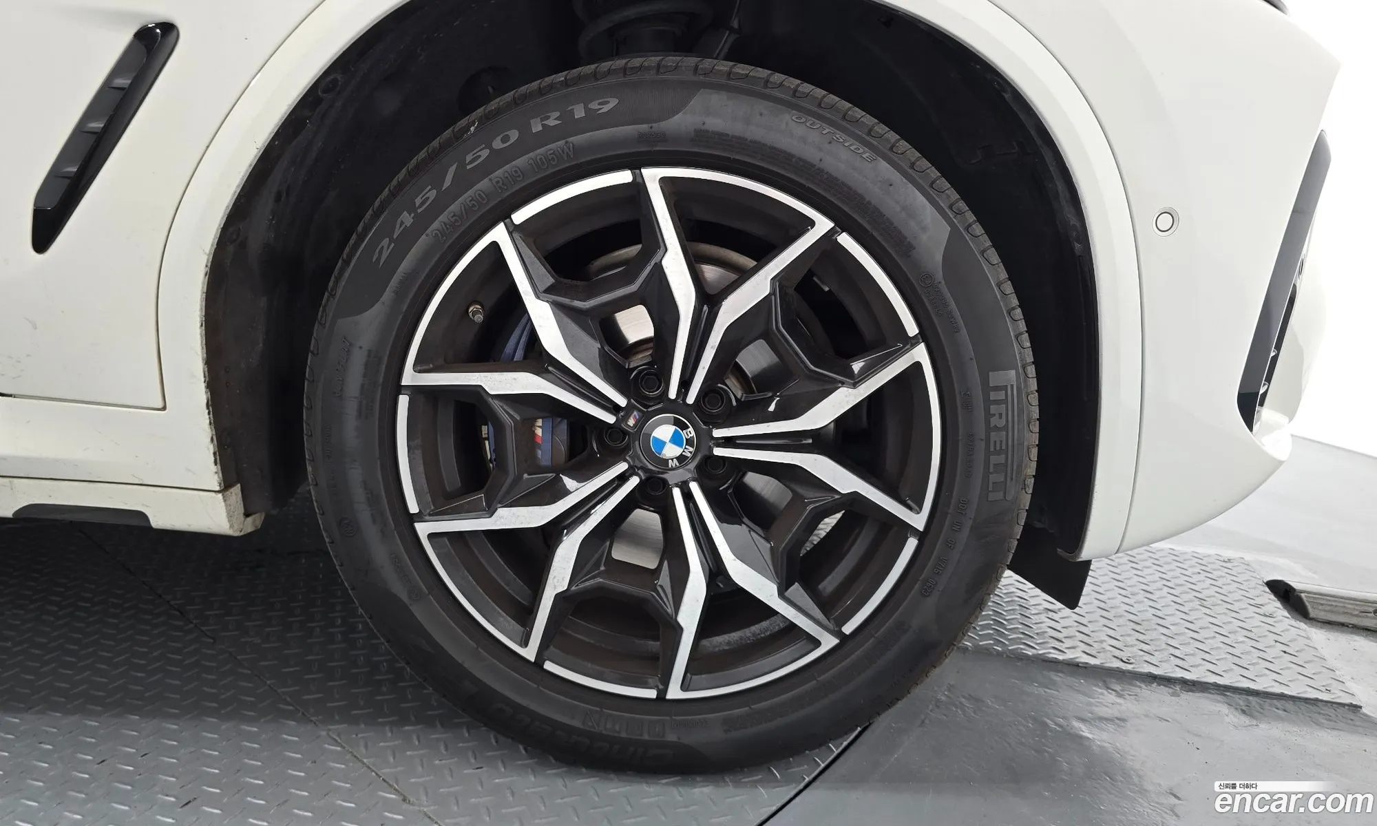 BMW X3 2023 WBA31DP0161616161 — 18