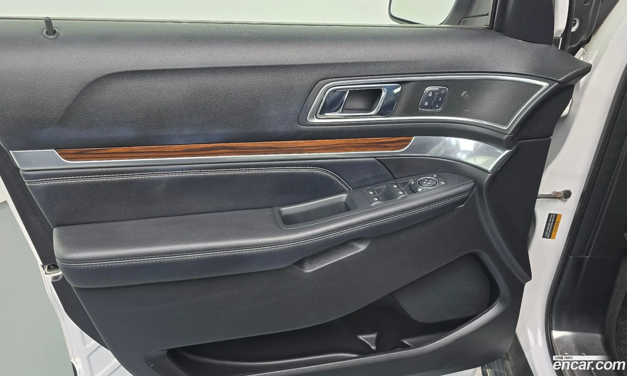 Ford Explorer 2018 — 34