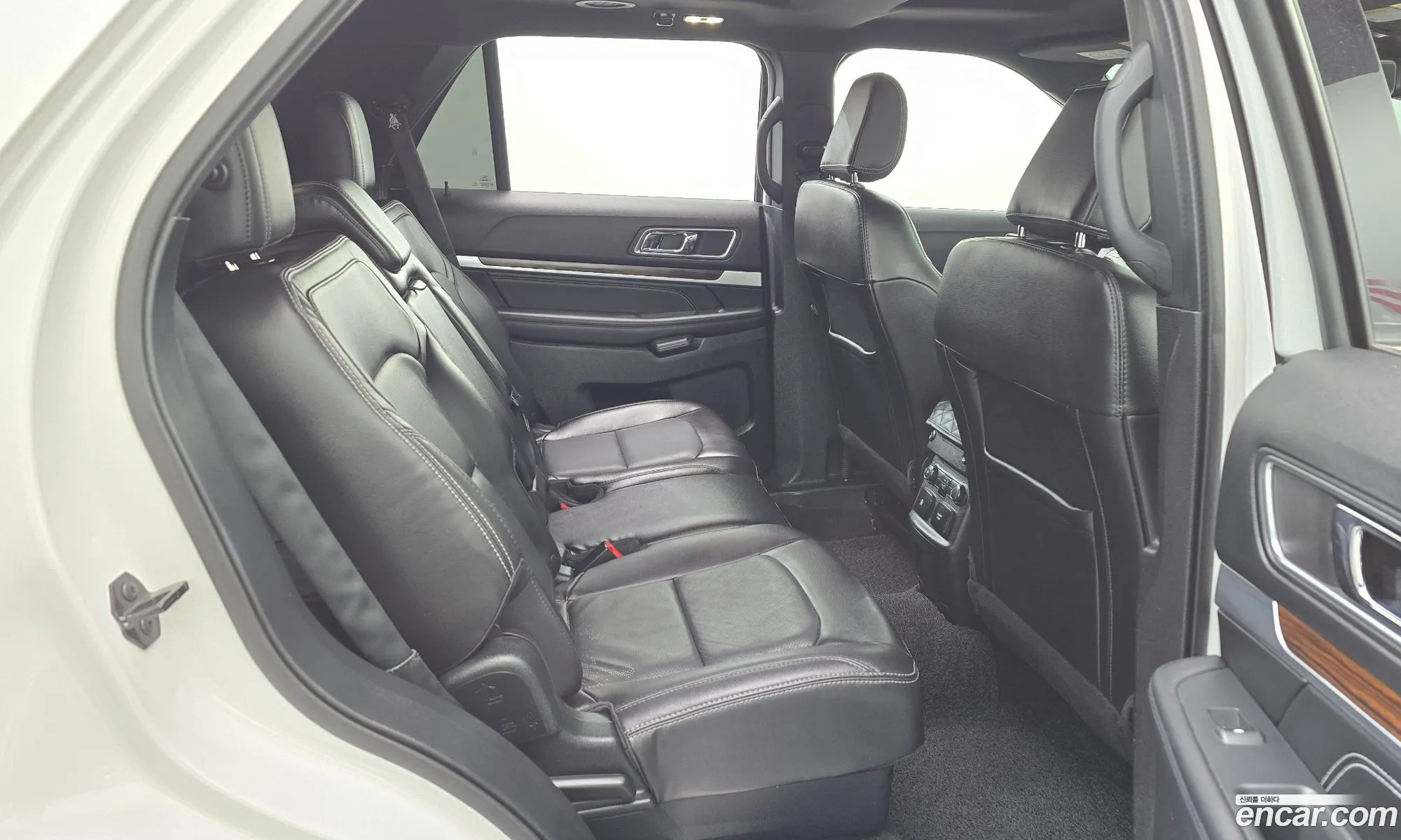 Ford Explorer 2018 — 11