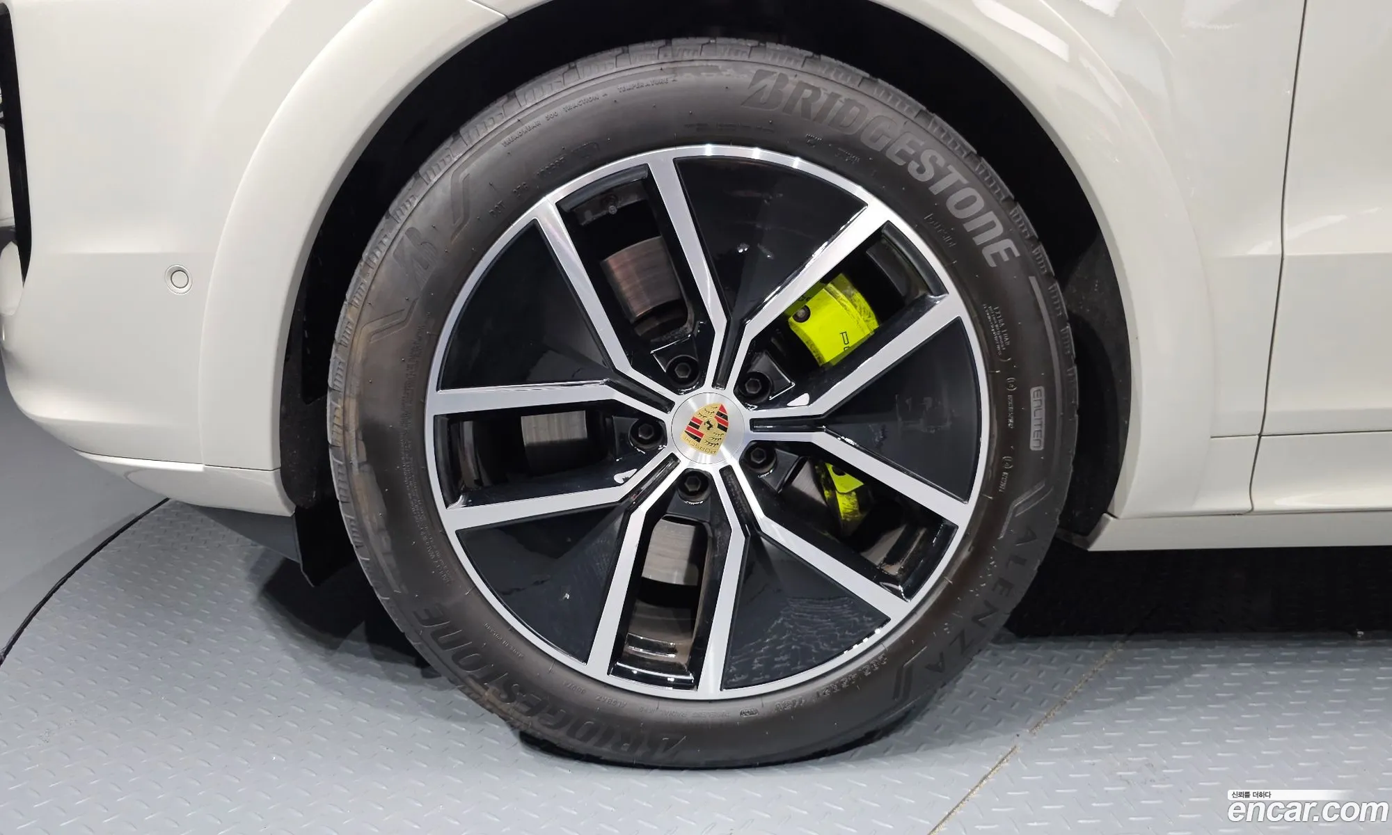 Porsche Cayenne 2024 WP1AN29Y5RDA54196 — 4