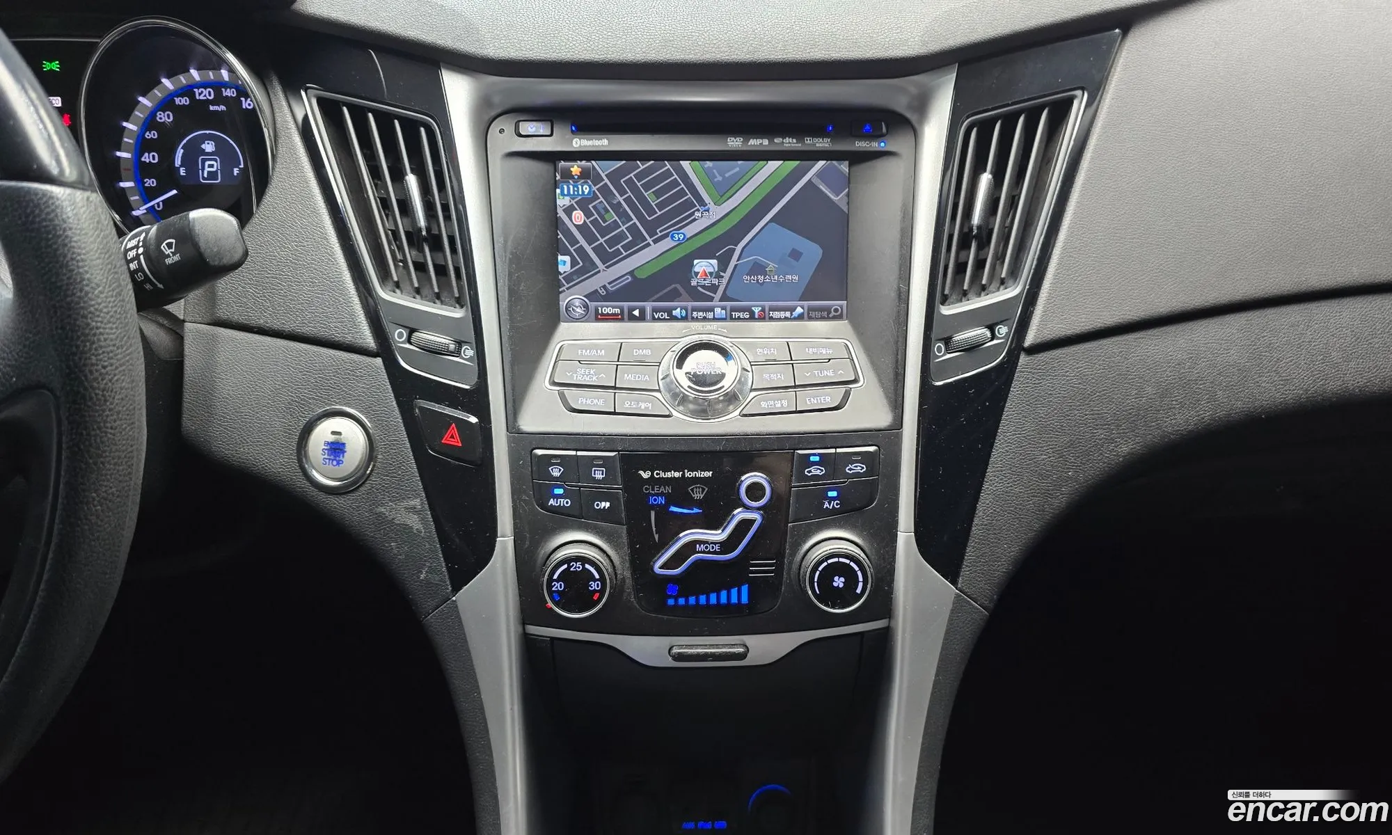 Hyundai YF Sonata 2009 — 3