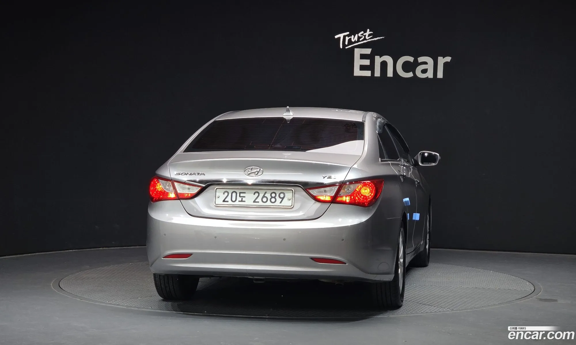 Hyundai YF Sonata 2009 — 5