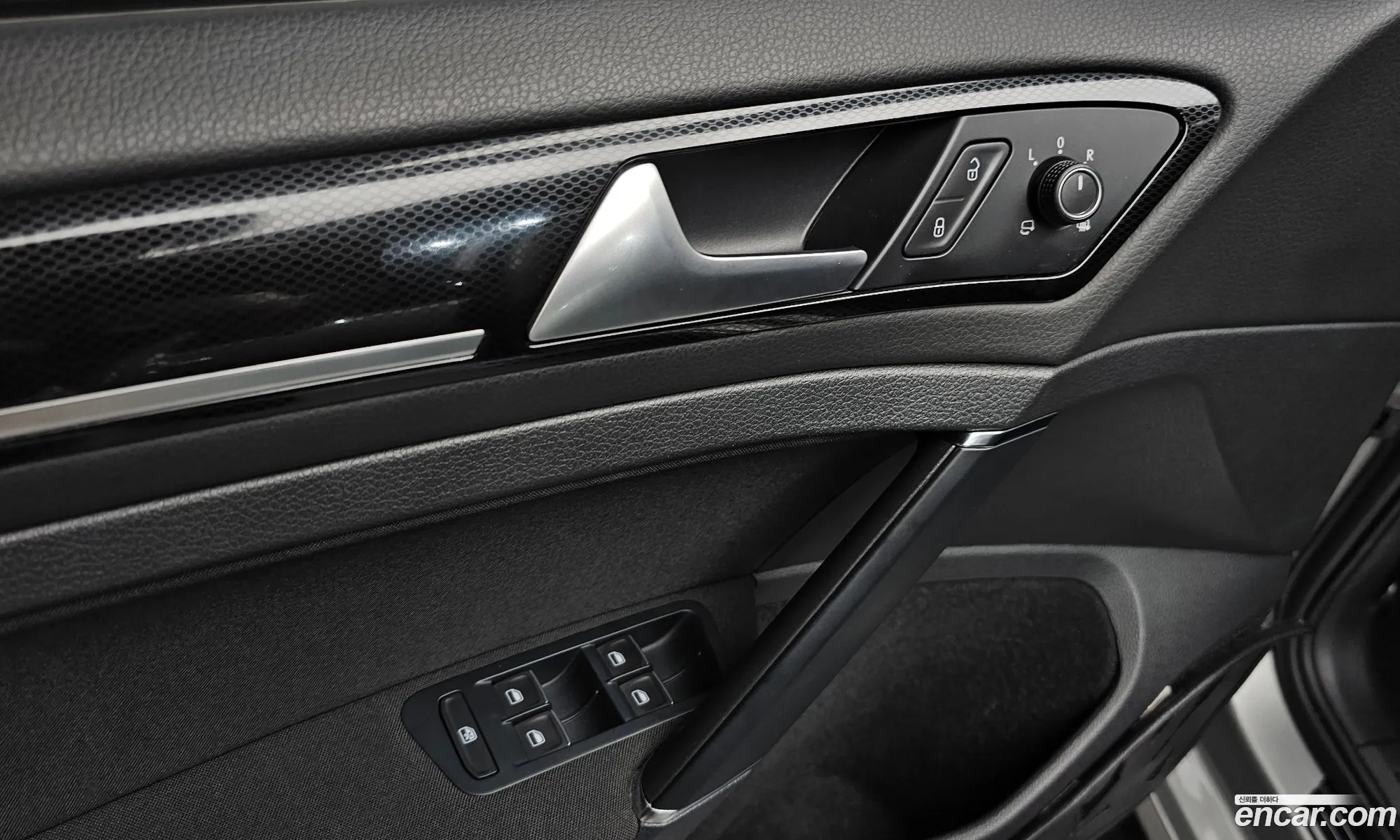 Volkswagen Golf 7th Gen 2014 — 28