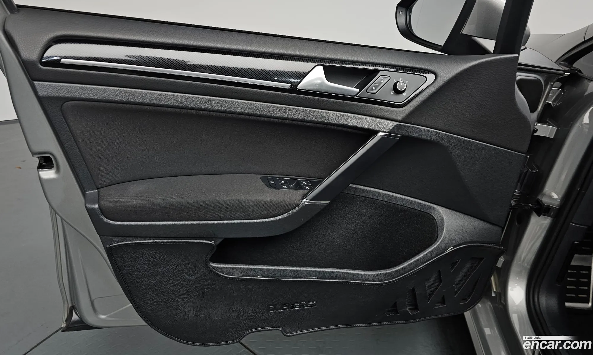 Volkswagen Golf 7th Gen 2014 — 24