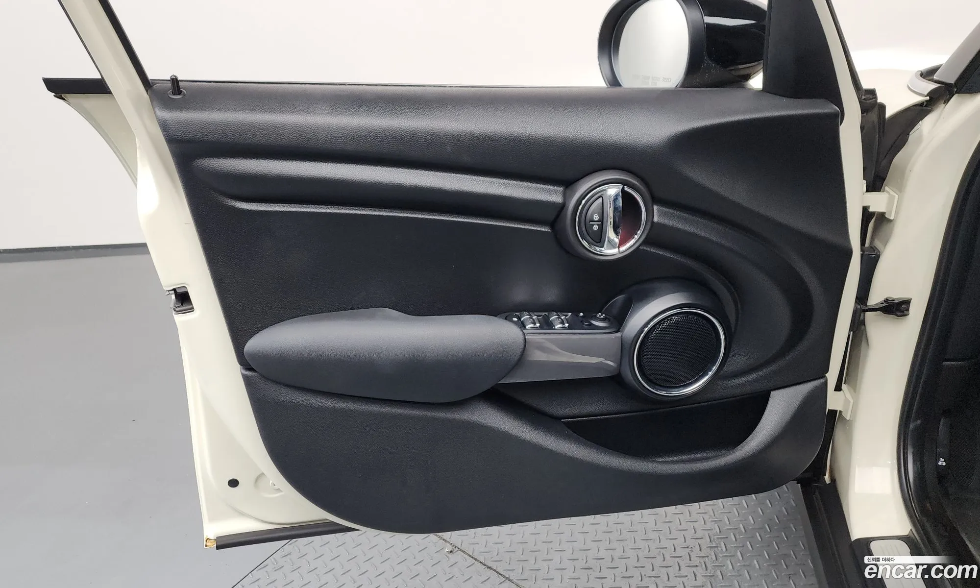 Mini Cooper 2021 WMWXV7109M2N71064 — 18