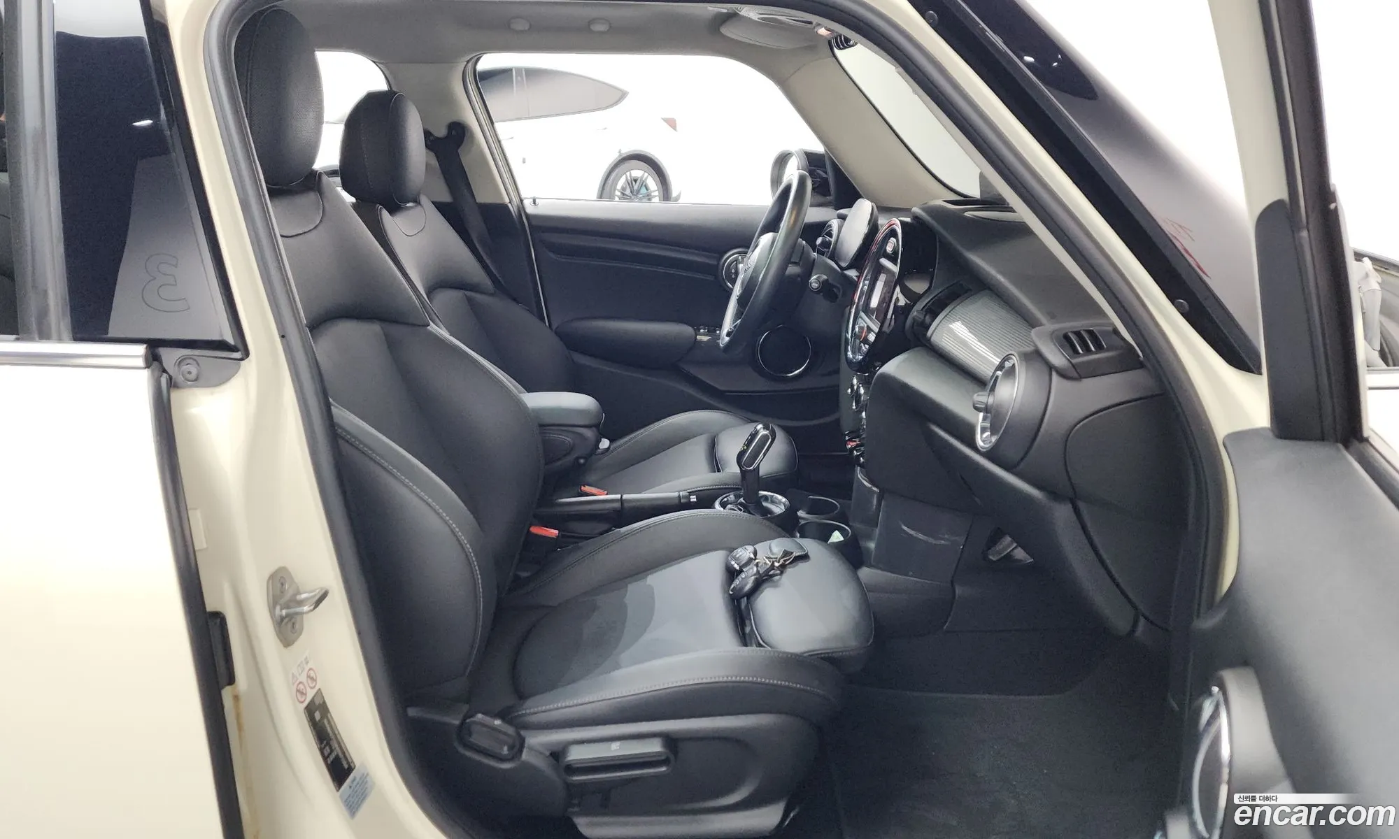 Mini Cooper 2021 WMWXV7109M2N71064 — 28