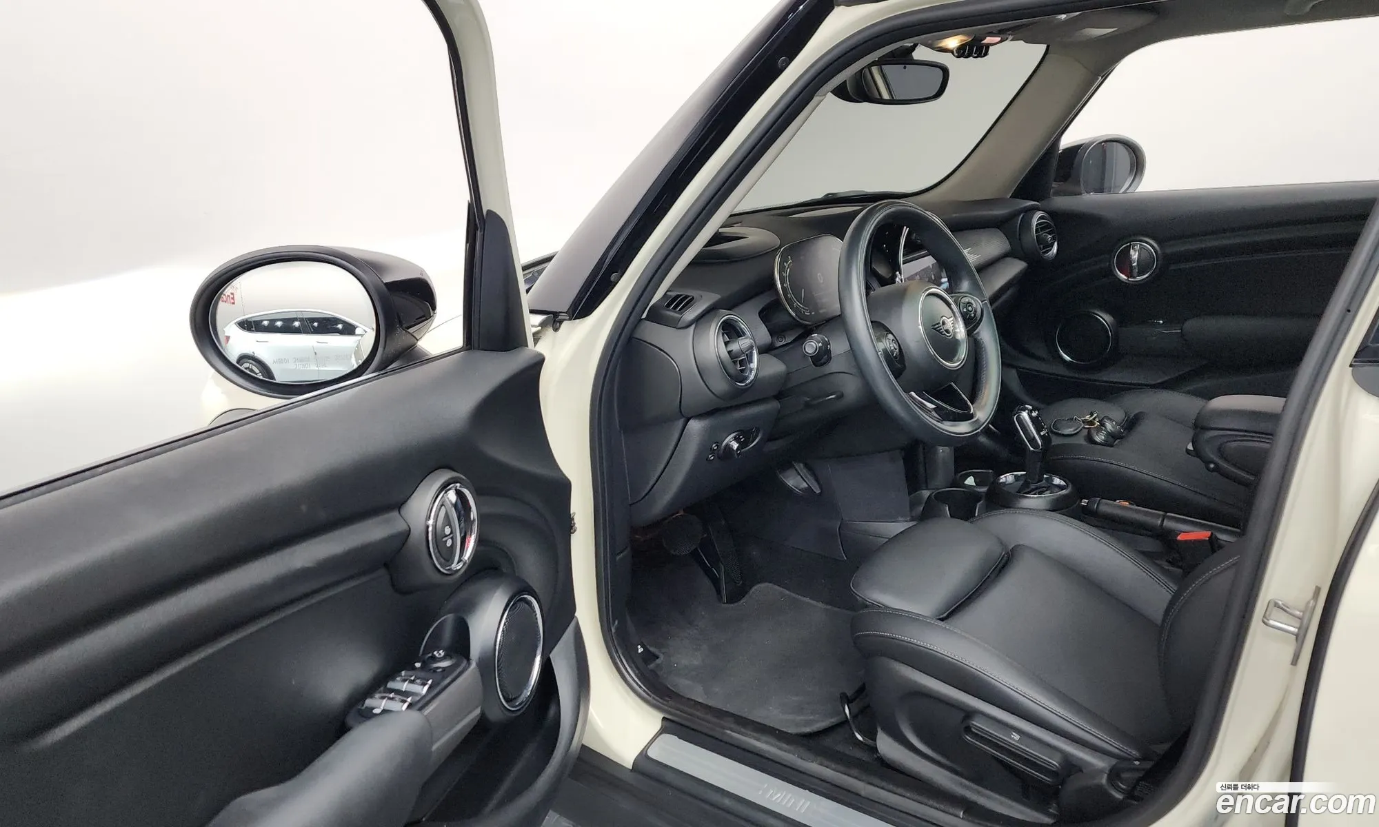 Mini Cooper 2021 WMWXV7109M2N71064 — 8